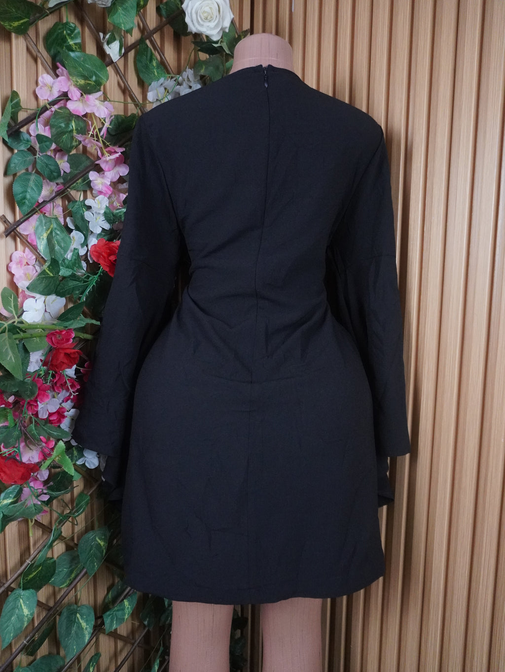 Robe évasée manches longue décollectée-L
