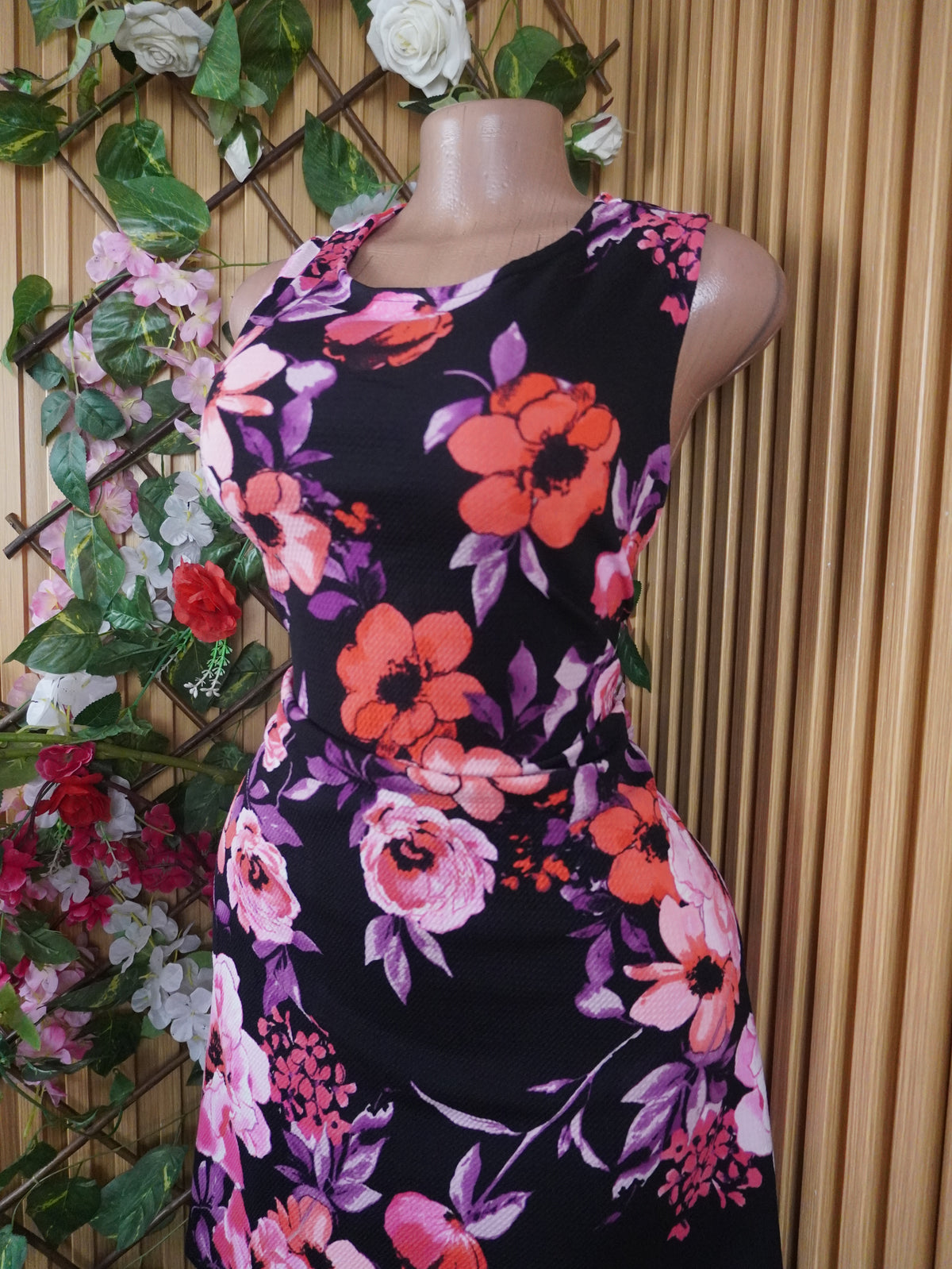 Robe moulante sans manches imprimée fleurie-M
