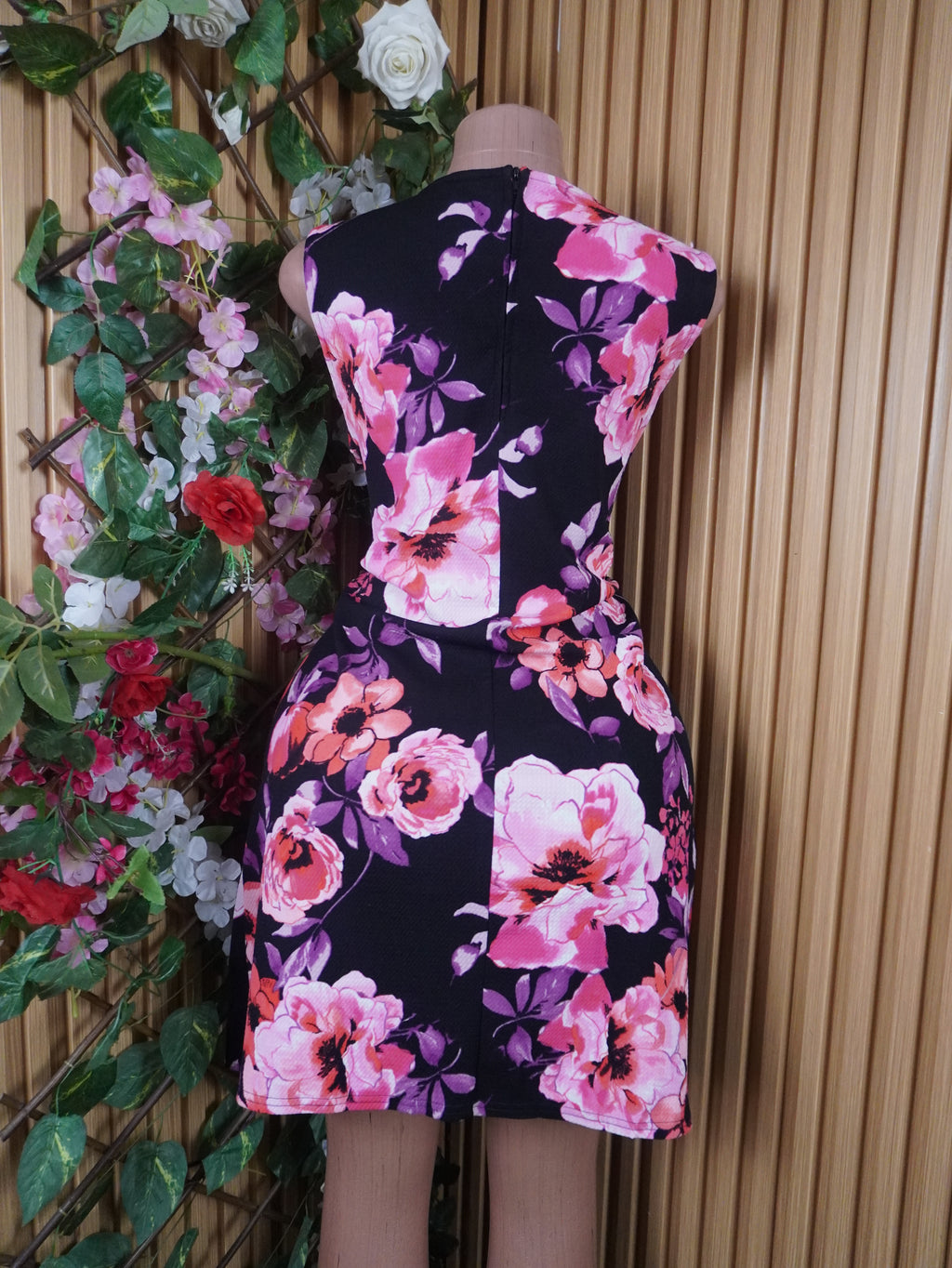 Robe moulante sans manches imprimée fleurie-M