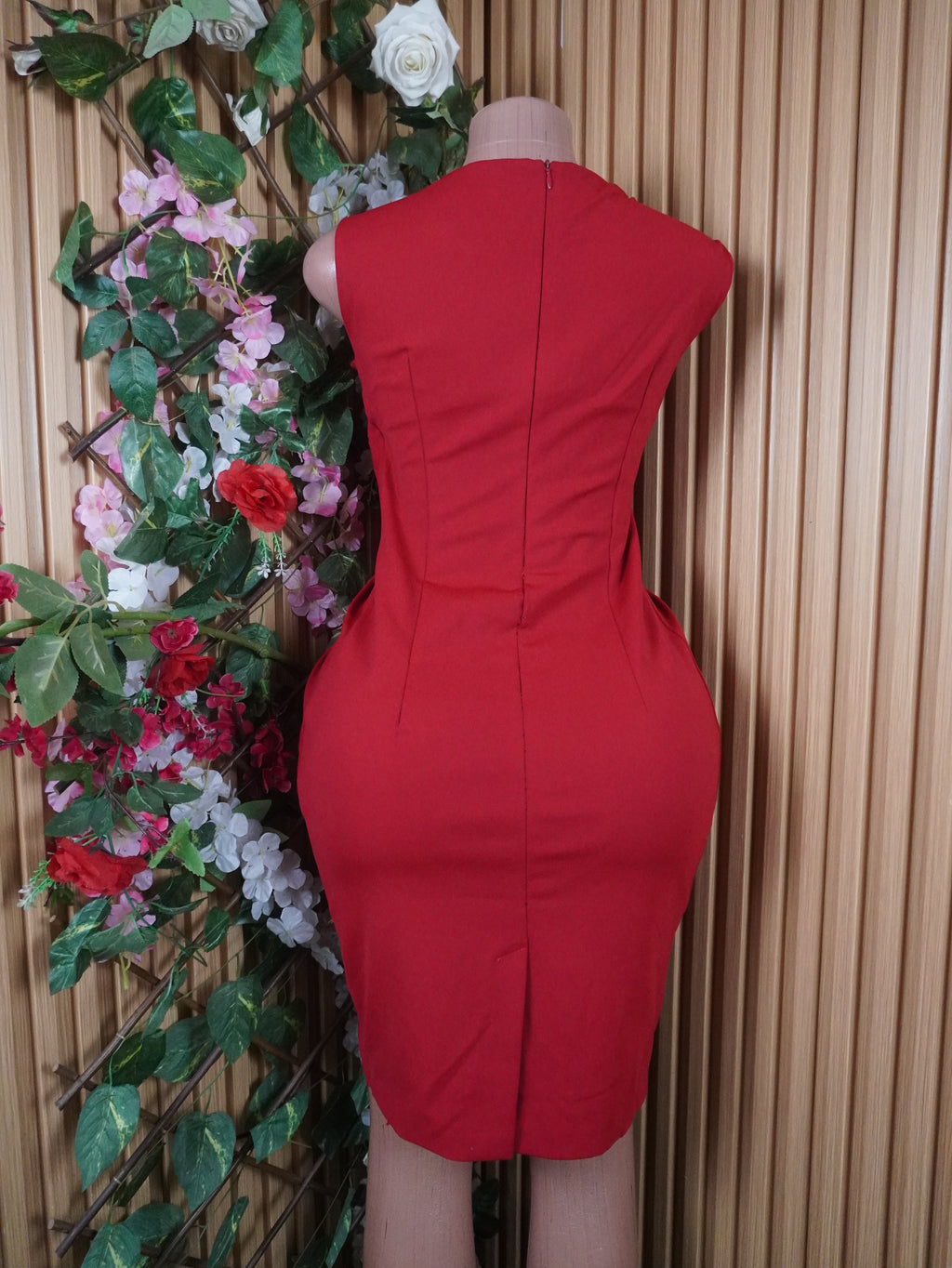 Robe moulante sans manches décolletée-S