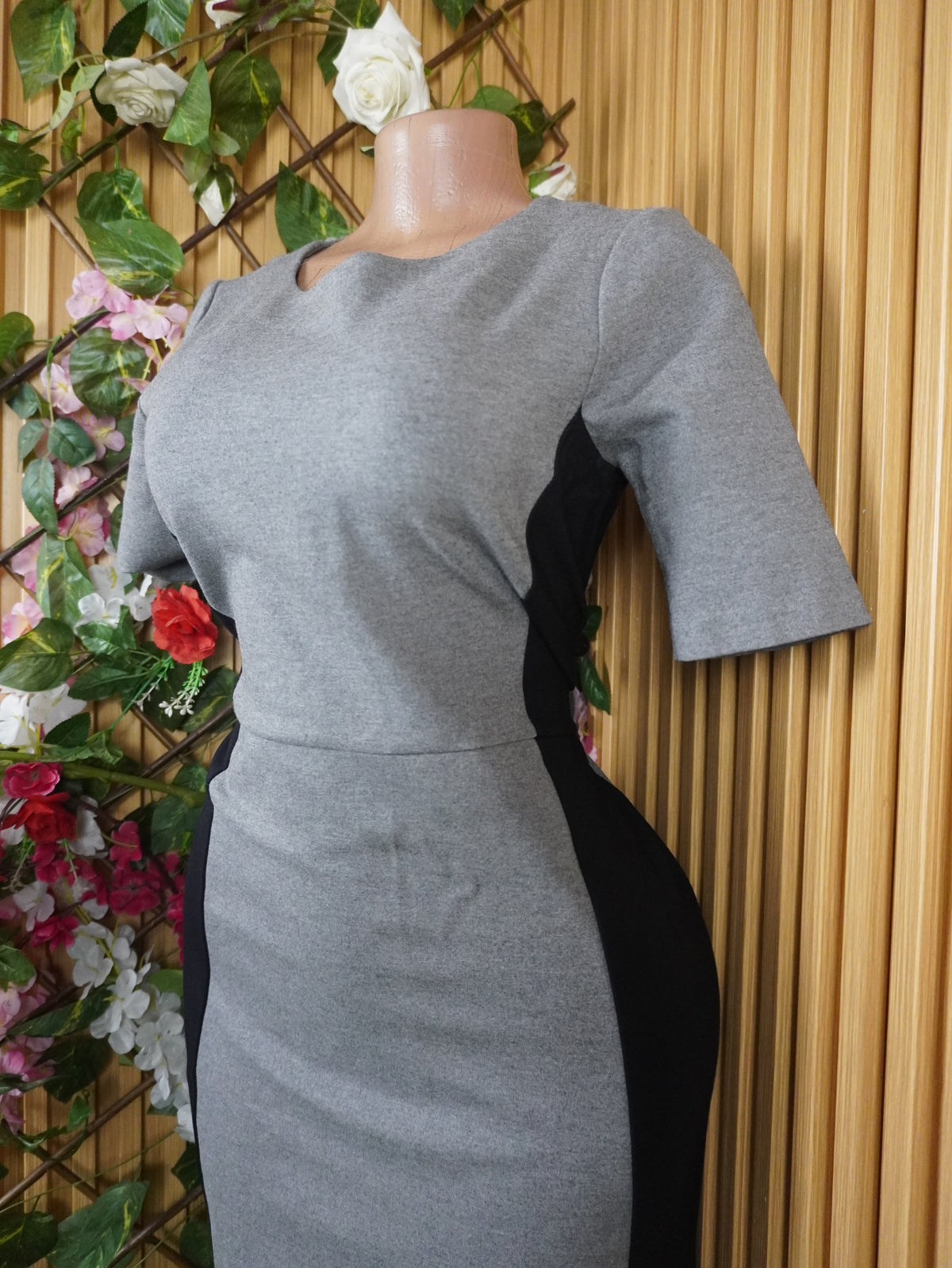 Robe moulante manches courtes motif deux temps-S