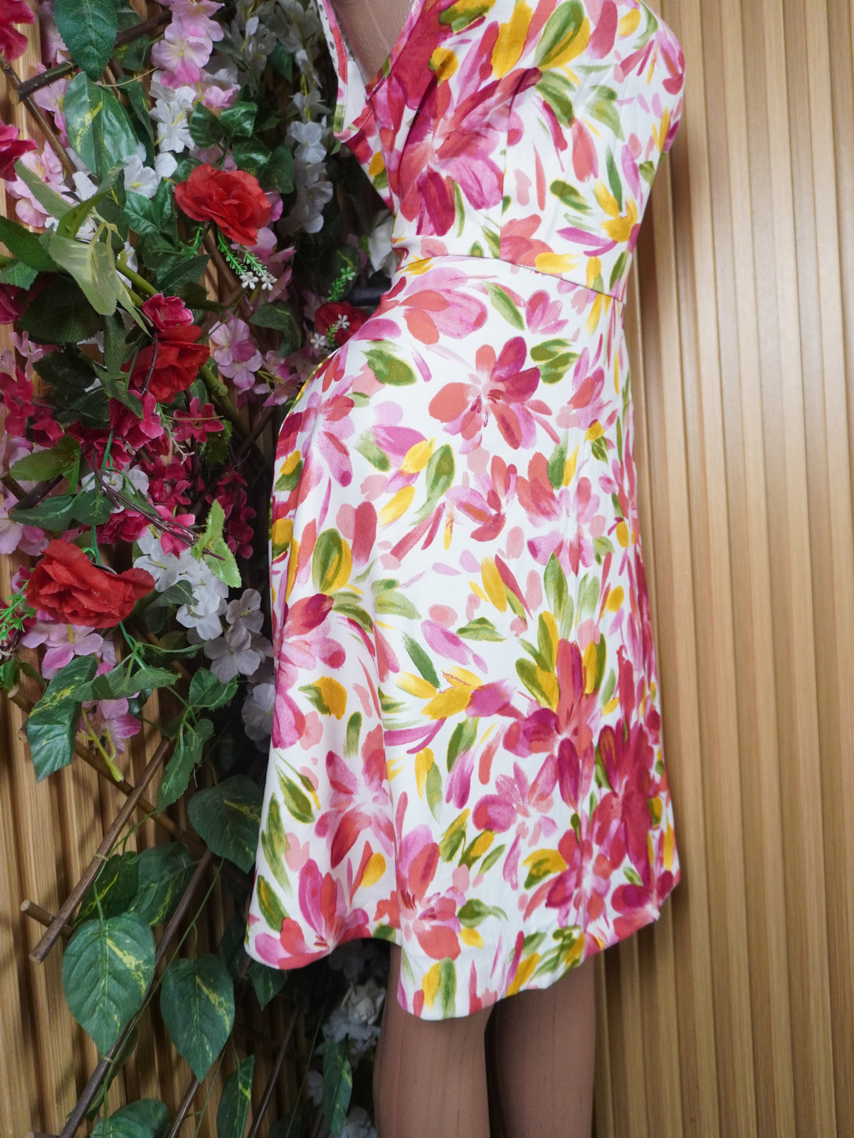 Robe évasée sans manches imprimée fleurie décolletée-L