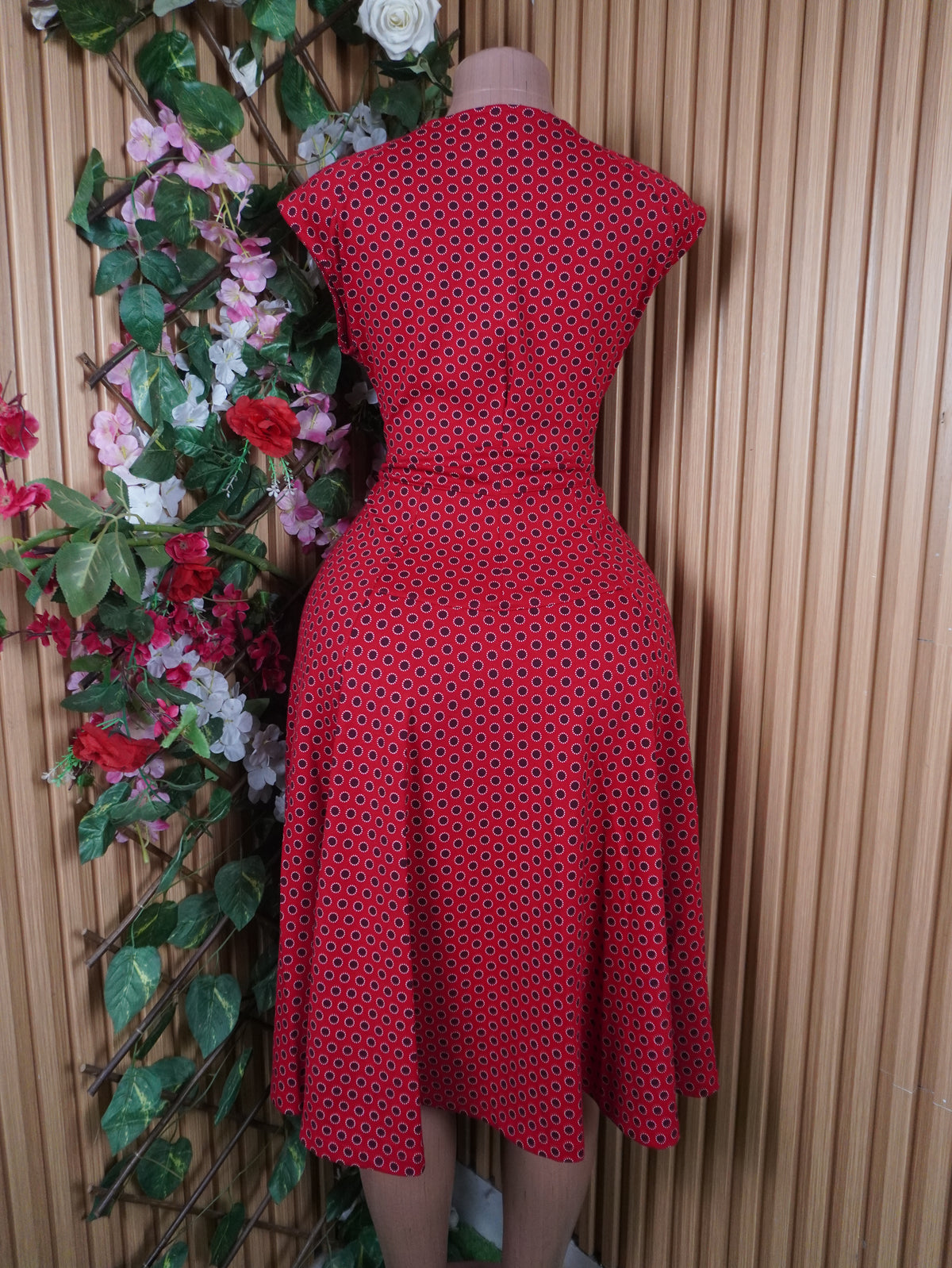 Robe évasée manches courtes décollectée-S