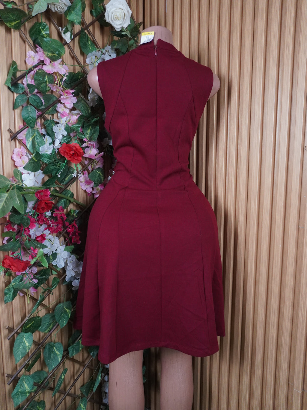 Robe évasée sans manches décollectée-S