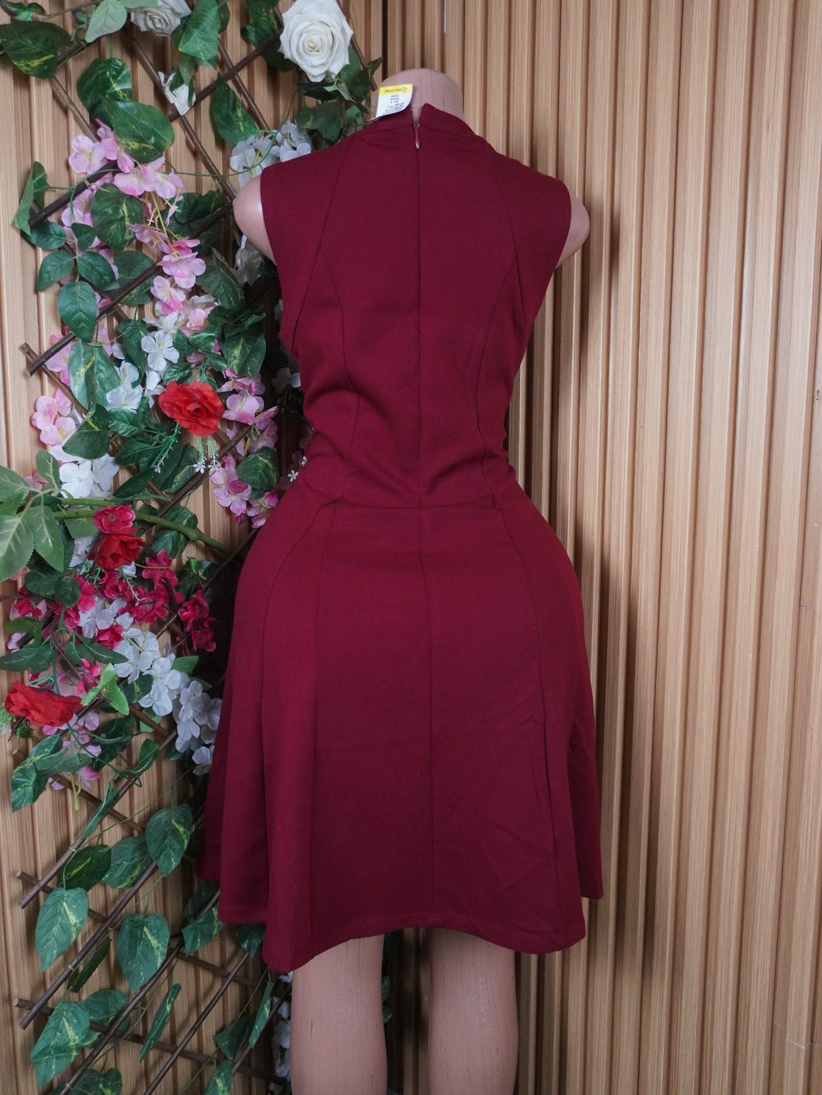 Robe évasée sans manches décollectée-S