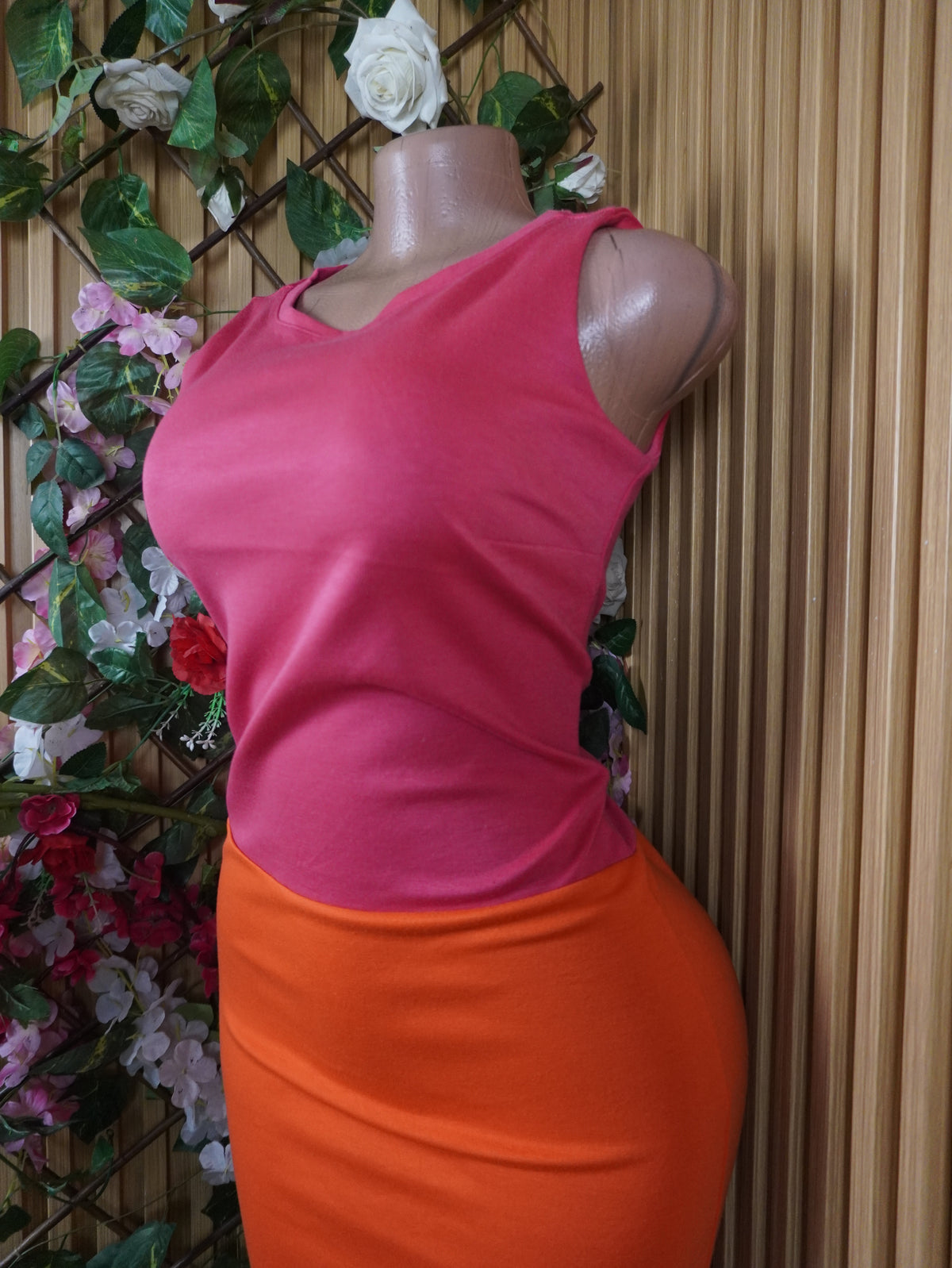 Robe moulante sans manches décollectée-S