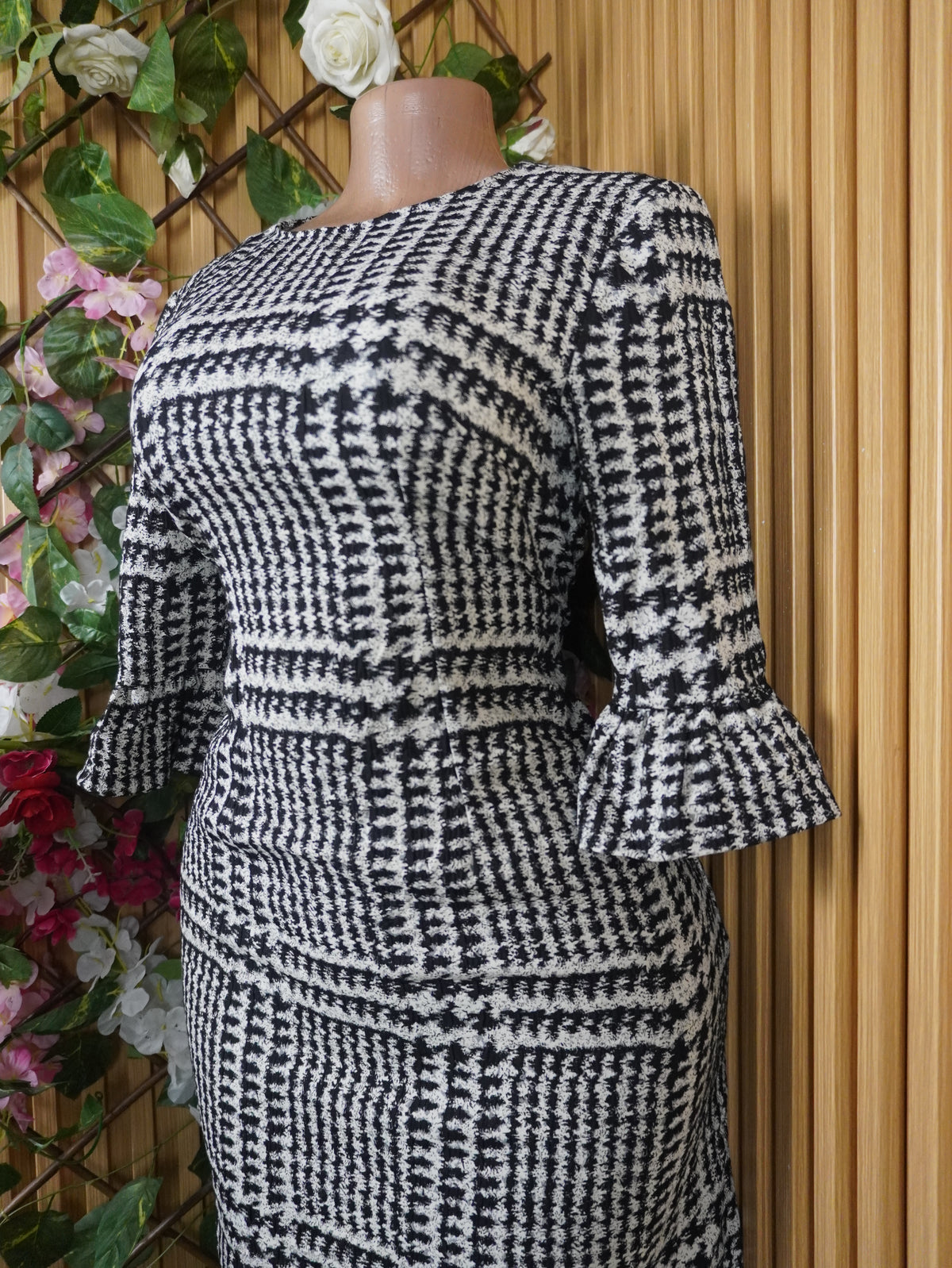 Robe moulante manches 3/4 décolletée-S