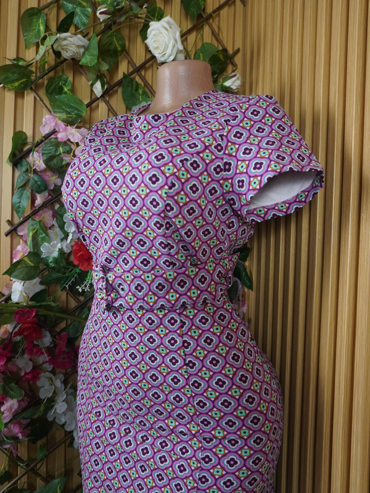 Robe moulante slim manches courtes ceintrée-S