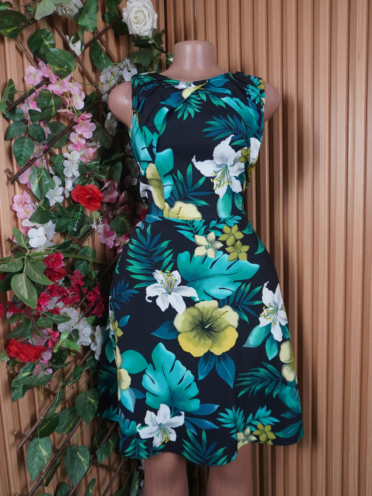 Robe évasée sans manches imprimée fleurie-S