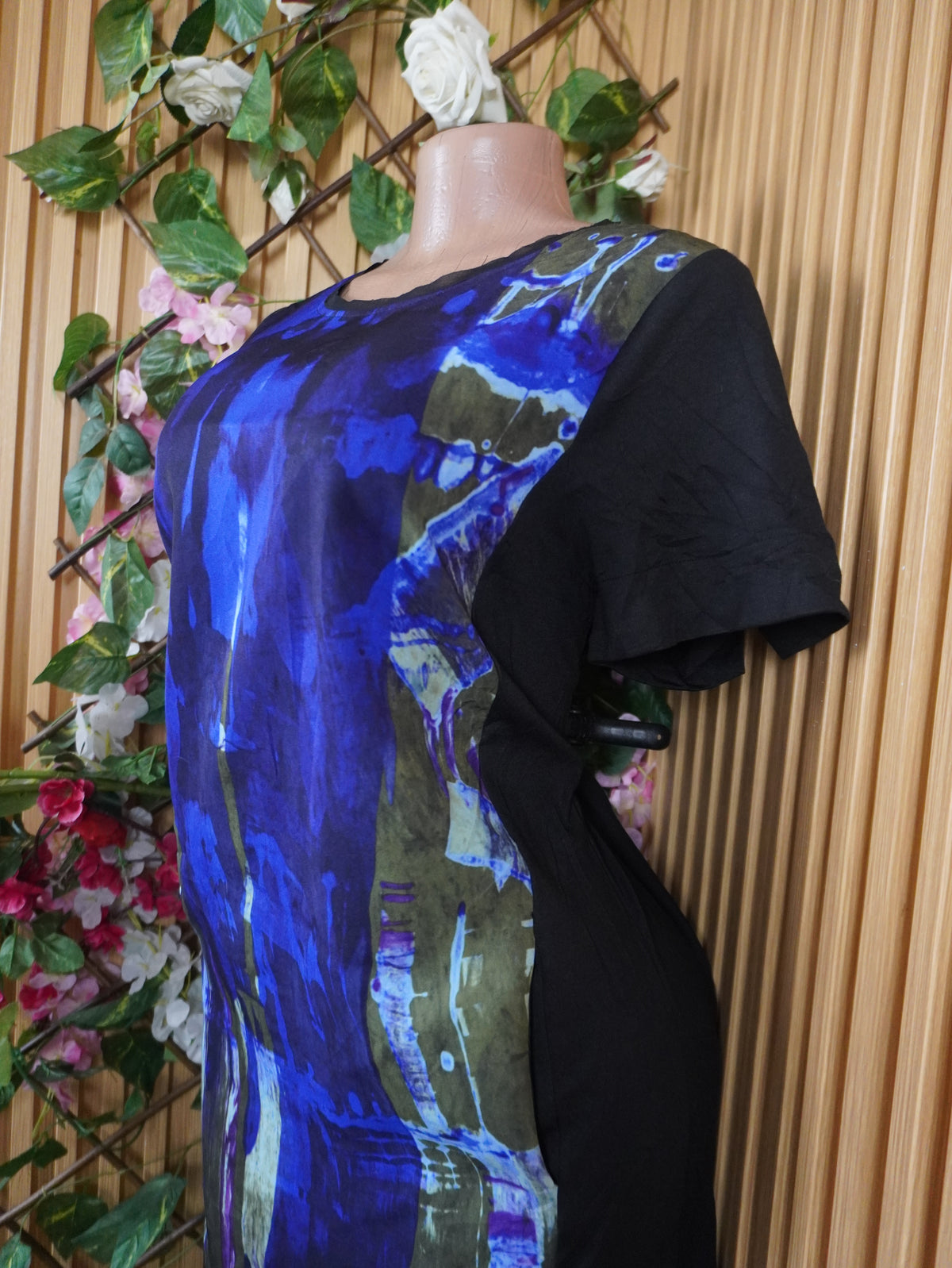 Robe évasée sans courtes décollectée motif deux temps-L