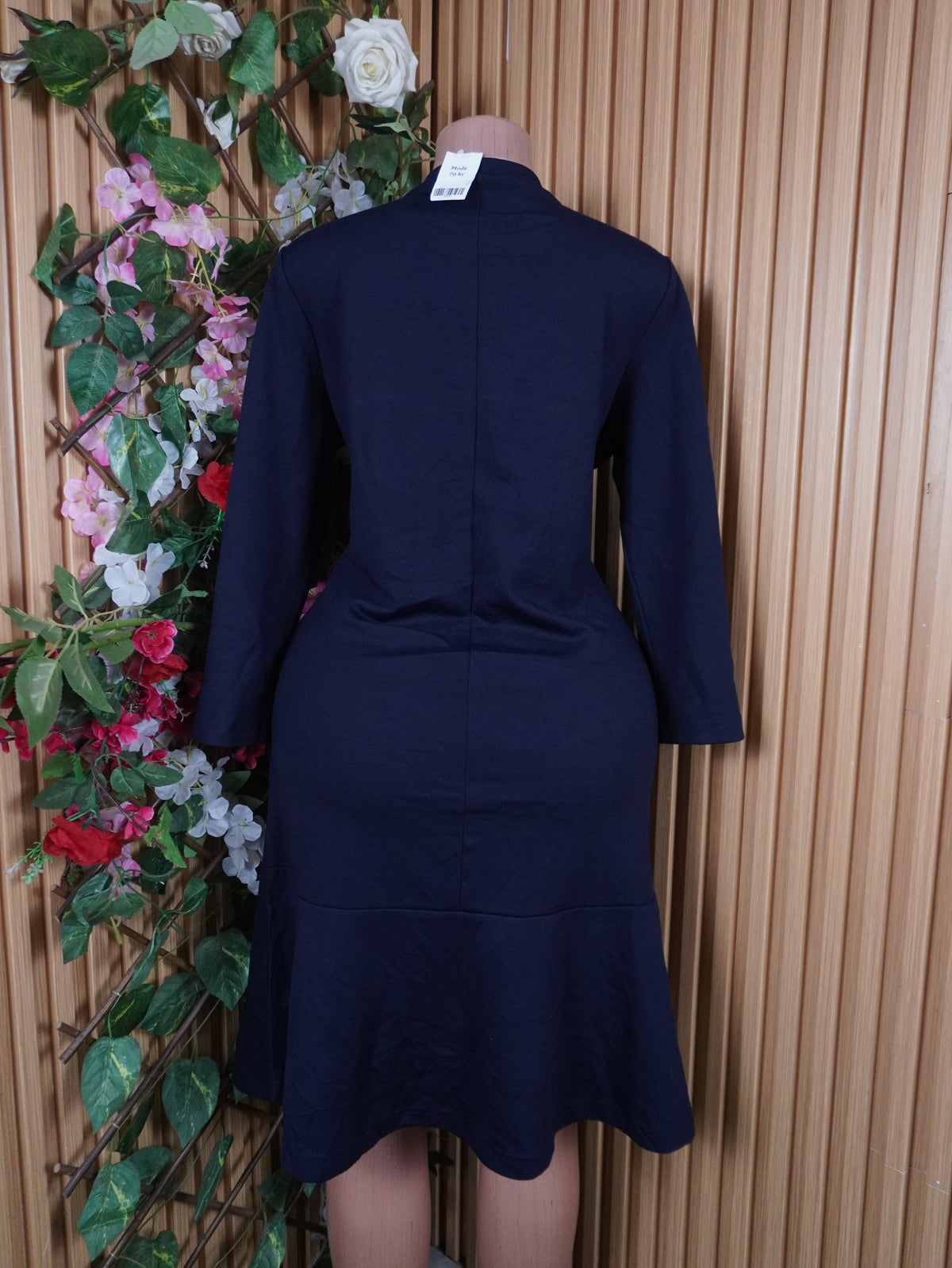 Robe évasée manches longues décolletée-M