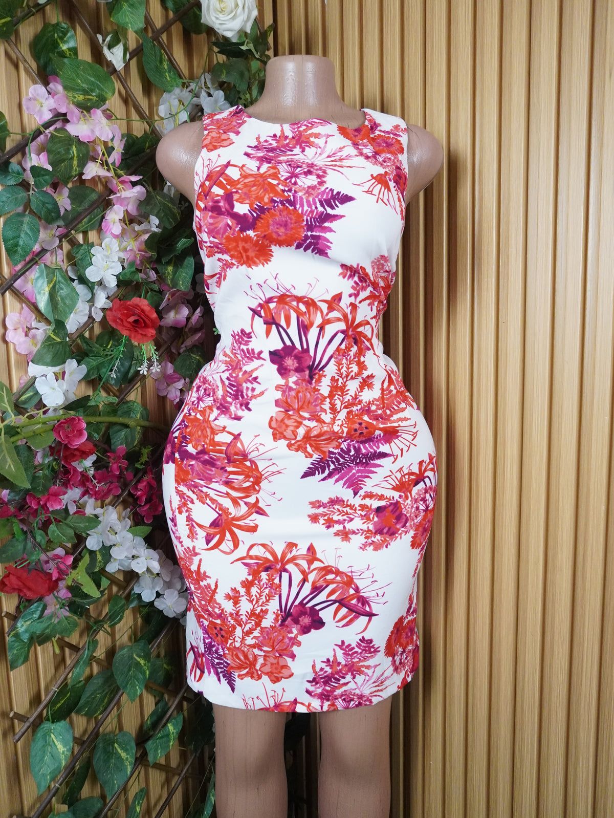 Robe moulante sans manches imprimée fleurie-S