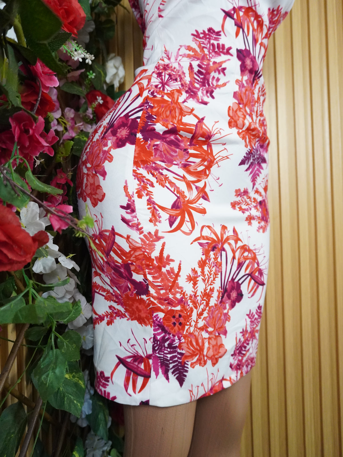 Robe moulante sans manches imprimée fleurie-S