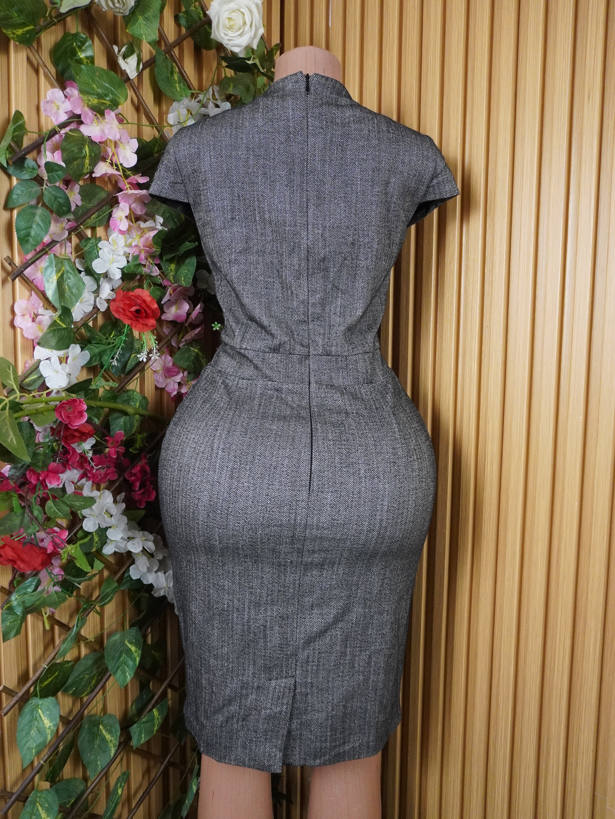 Robe moulante manches courtes décolletée-S