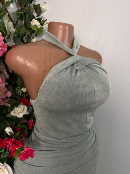 Robe moulante mi - longue dos nue avec bretelle large - Perluna Store