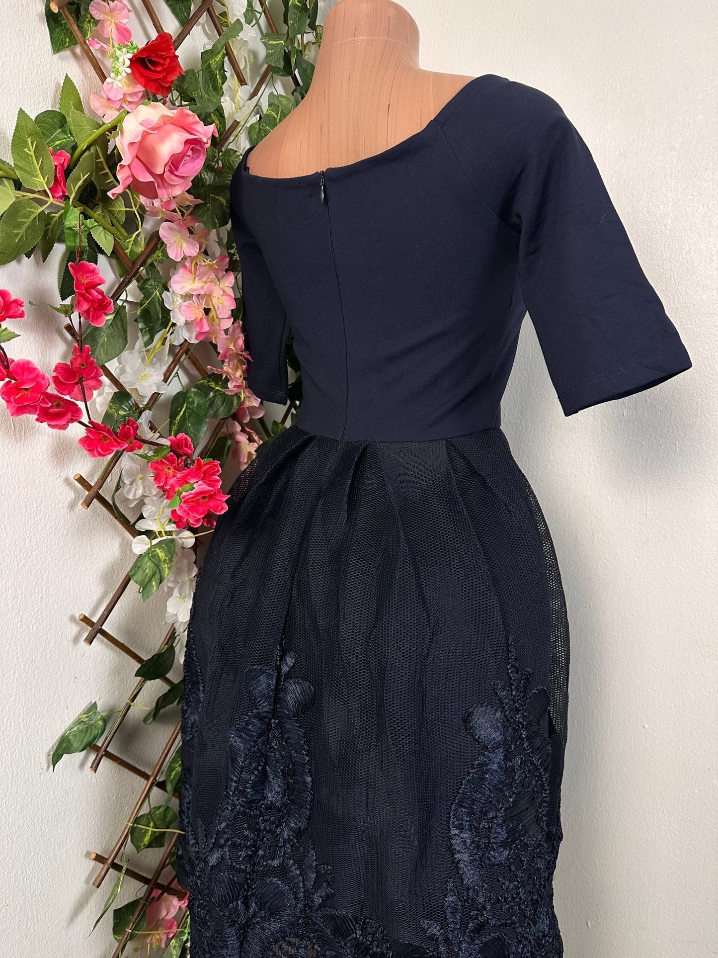 Robe mi longue en toile évasée d'écolleté halter manche courte - Perluna Store
