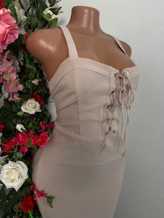Robe moulante a bretelle buste ajustable en lacet mi longue - Perluna Store