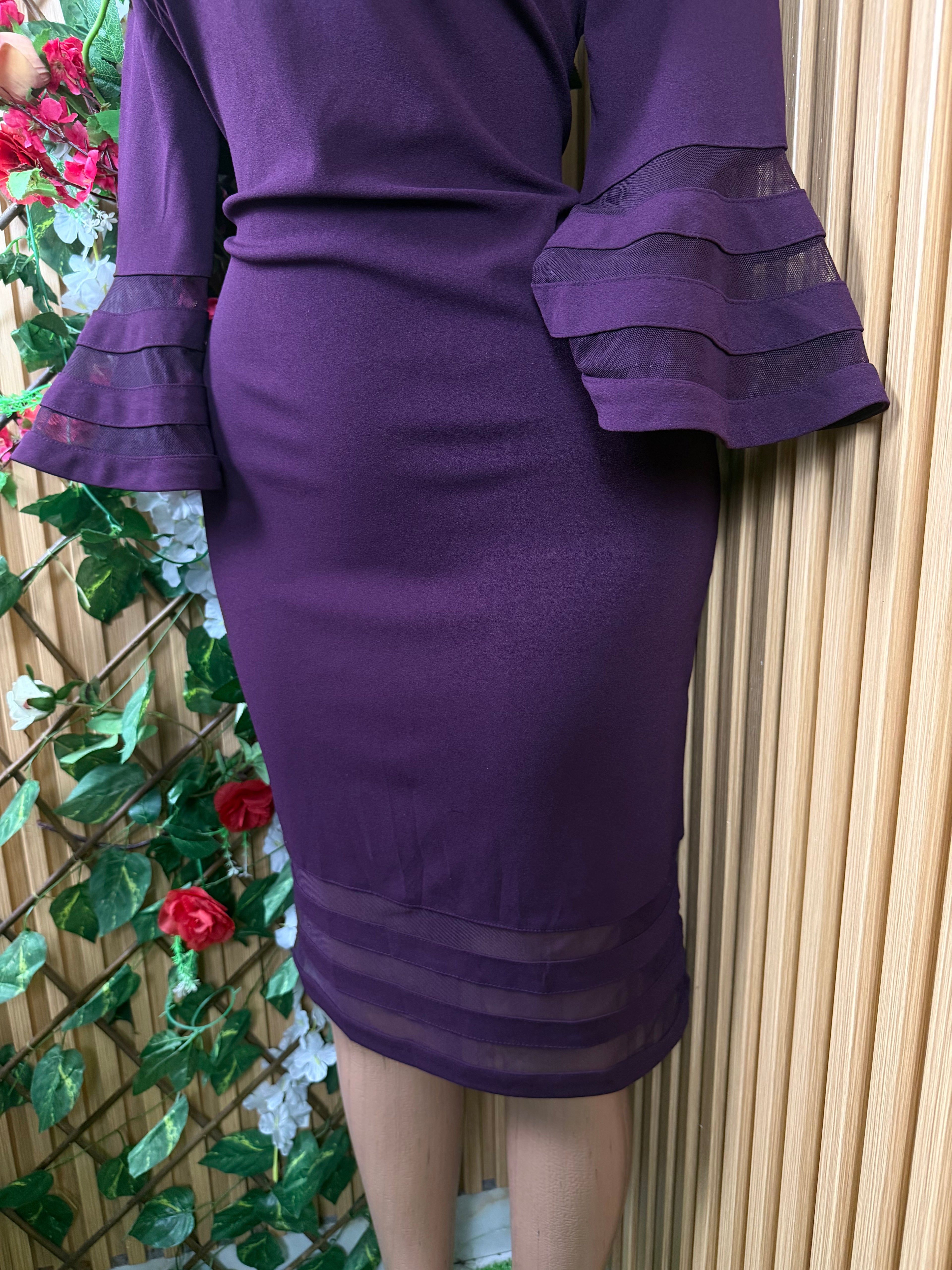 Robe évasée longue manches longues décolletée-S