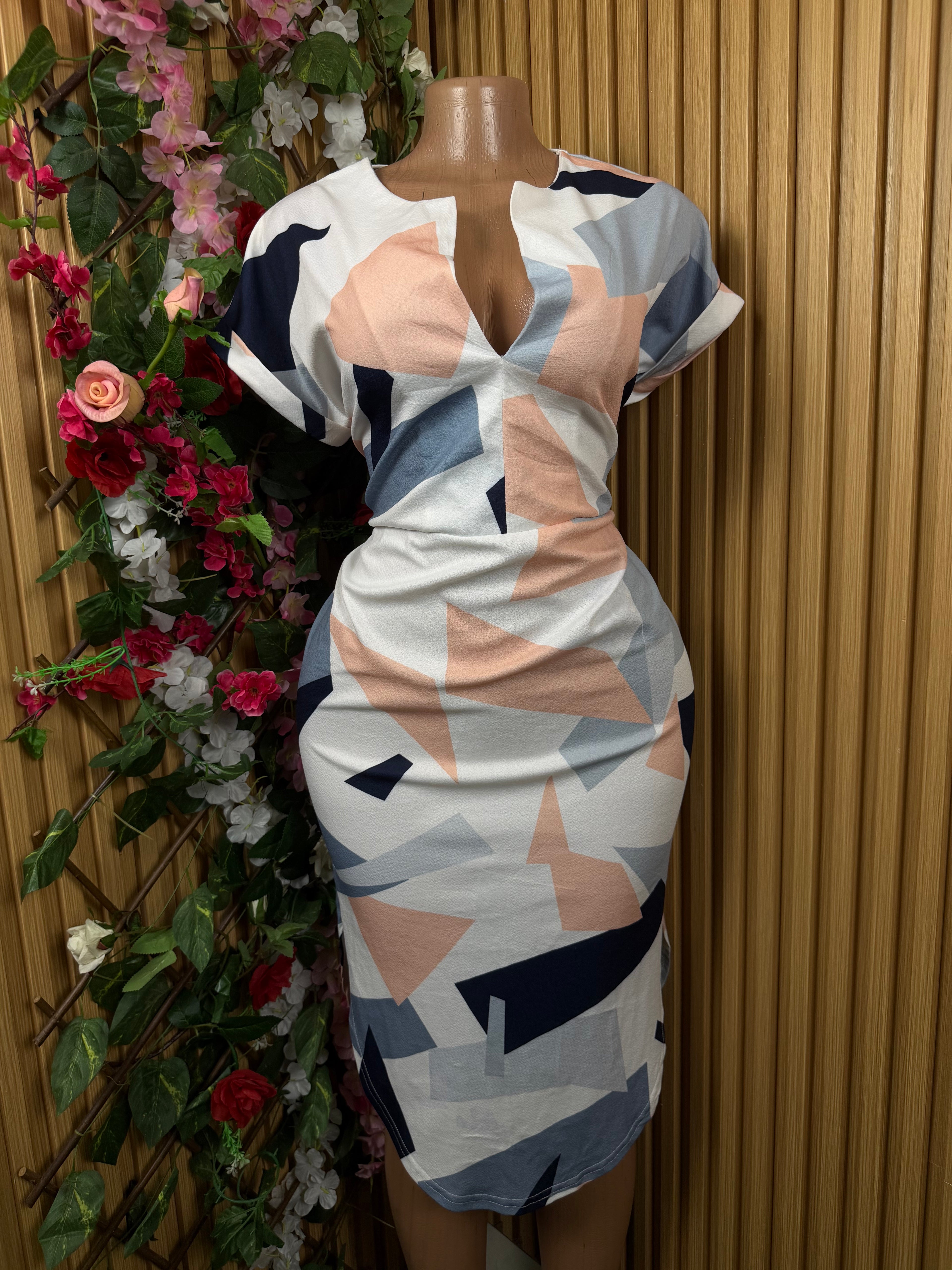 Robe moulante manches courtes décolletée-XL