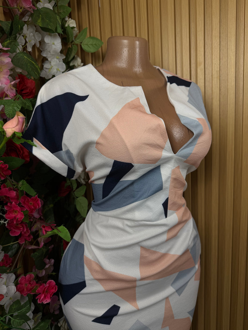 Robe moulante manches courtes décolletée-XL