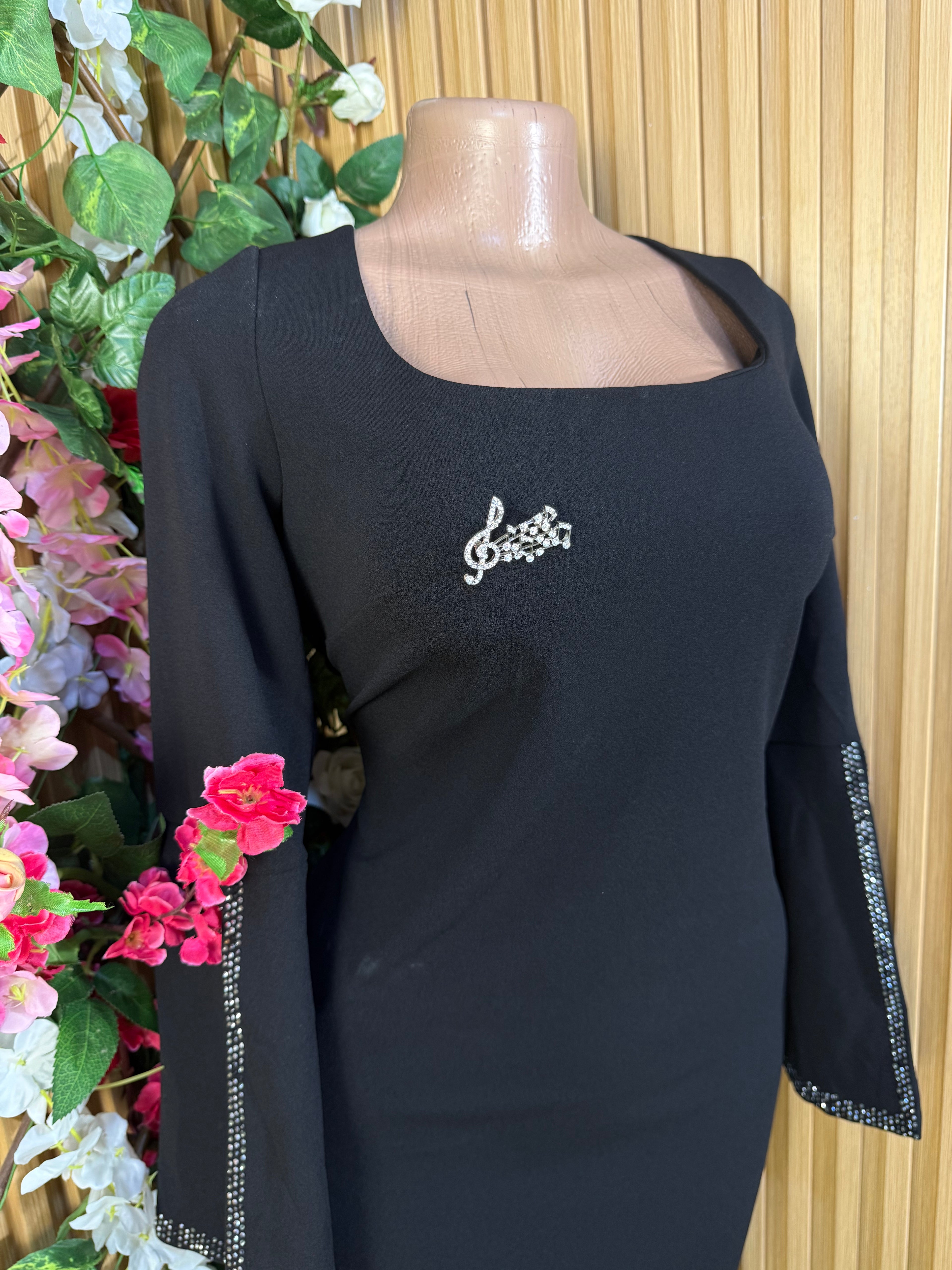 Robe moulante manches longues décollectée - Perluna Store