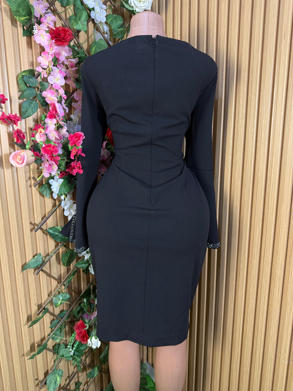 Robe moulante manches longues décollectée - Perluna Store