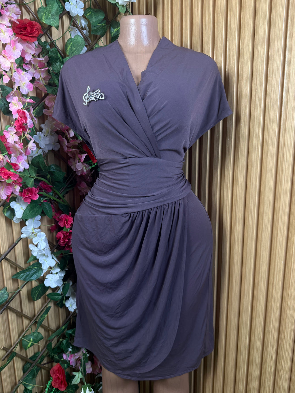 Robe moulante manches courtes ceintrée - Perluna Store