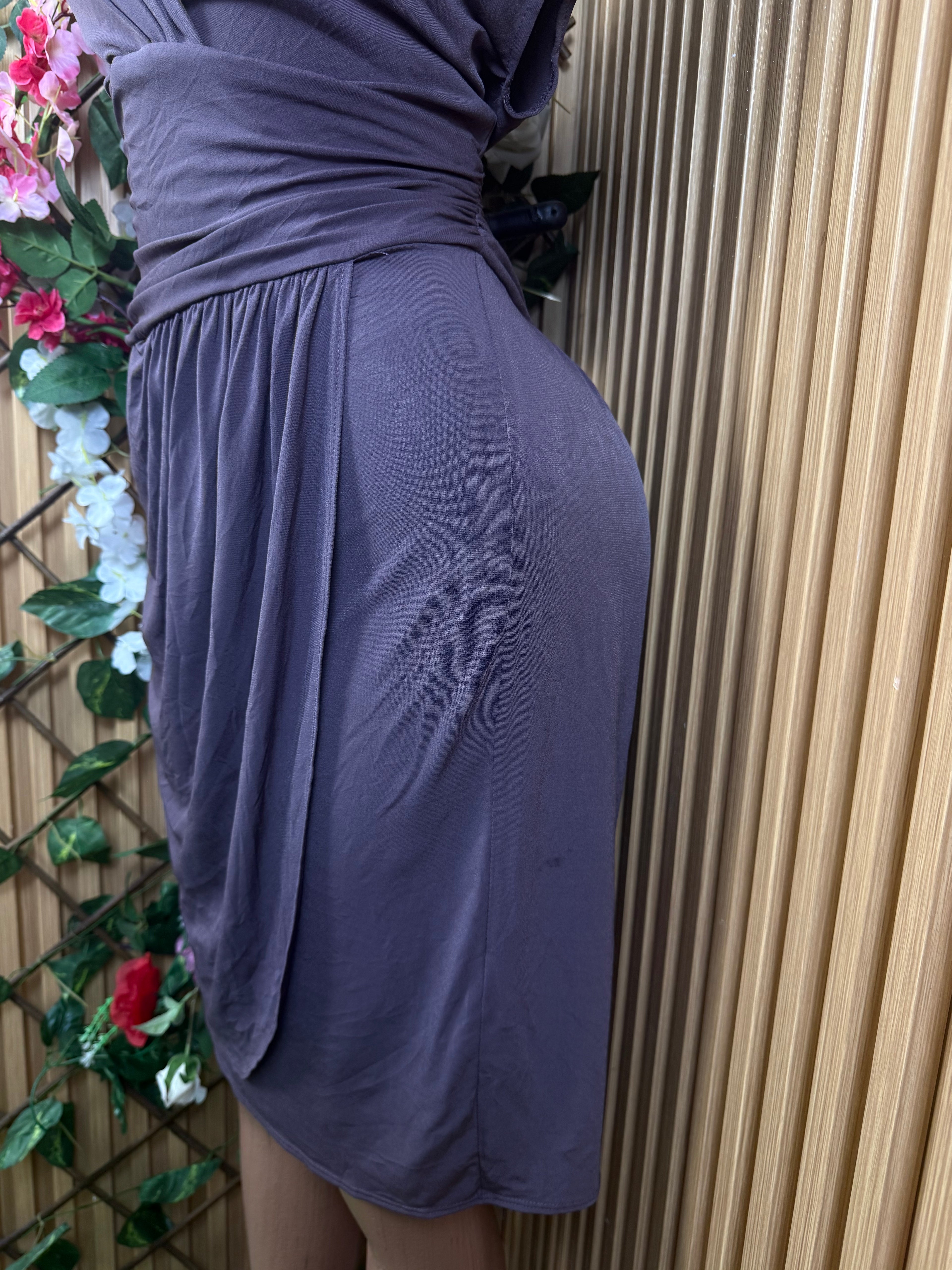 Robe moulante manches courtes ceintrée - Perluna Store