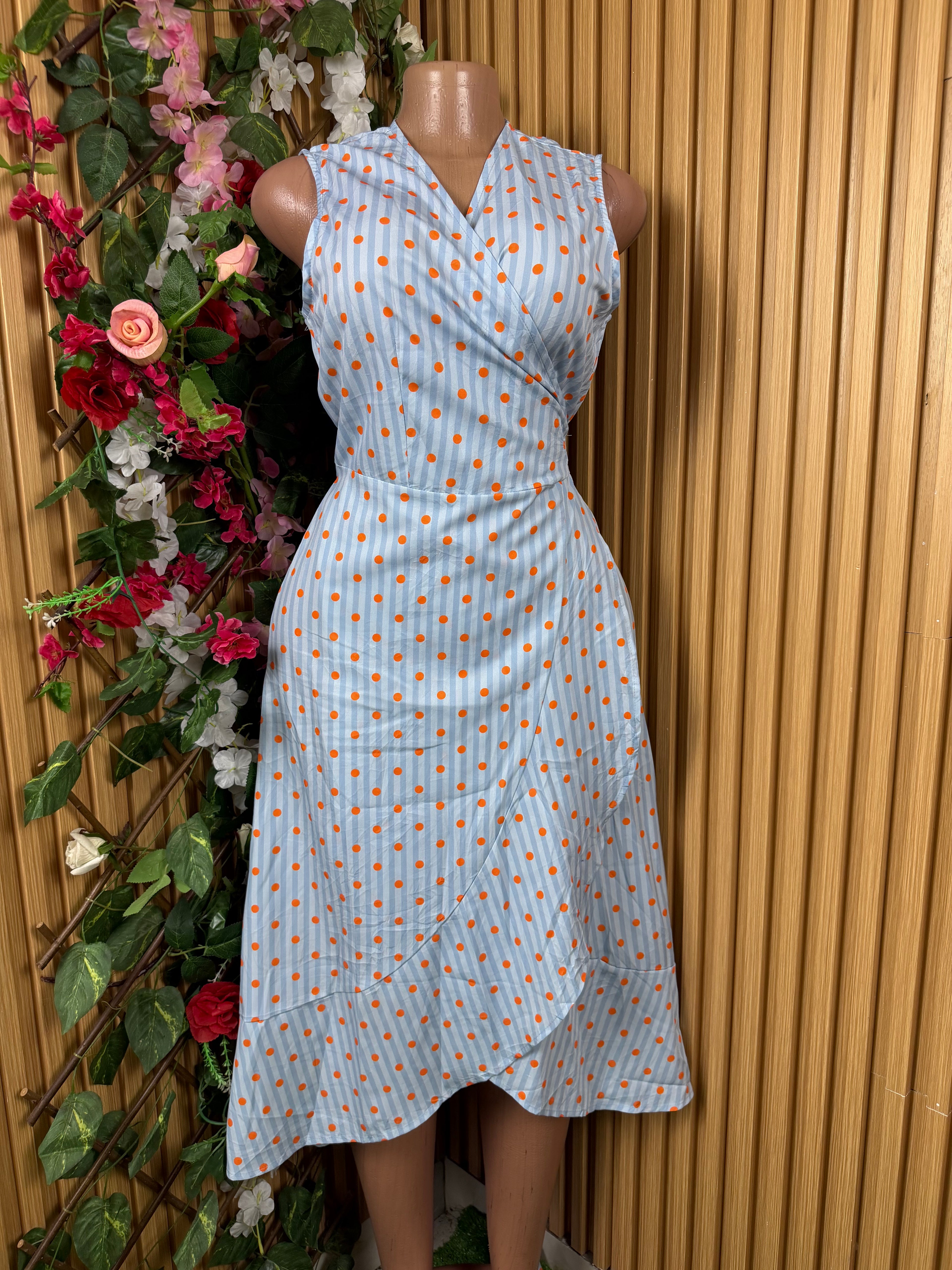 Robe évasée mi longue sans manches longues-L