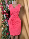 Robe moulante sans manches décolletée-L 11