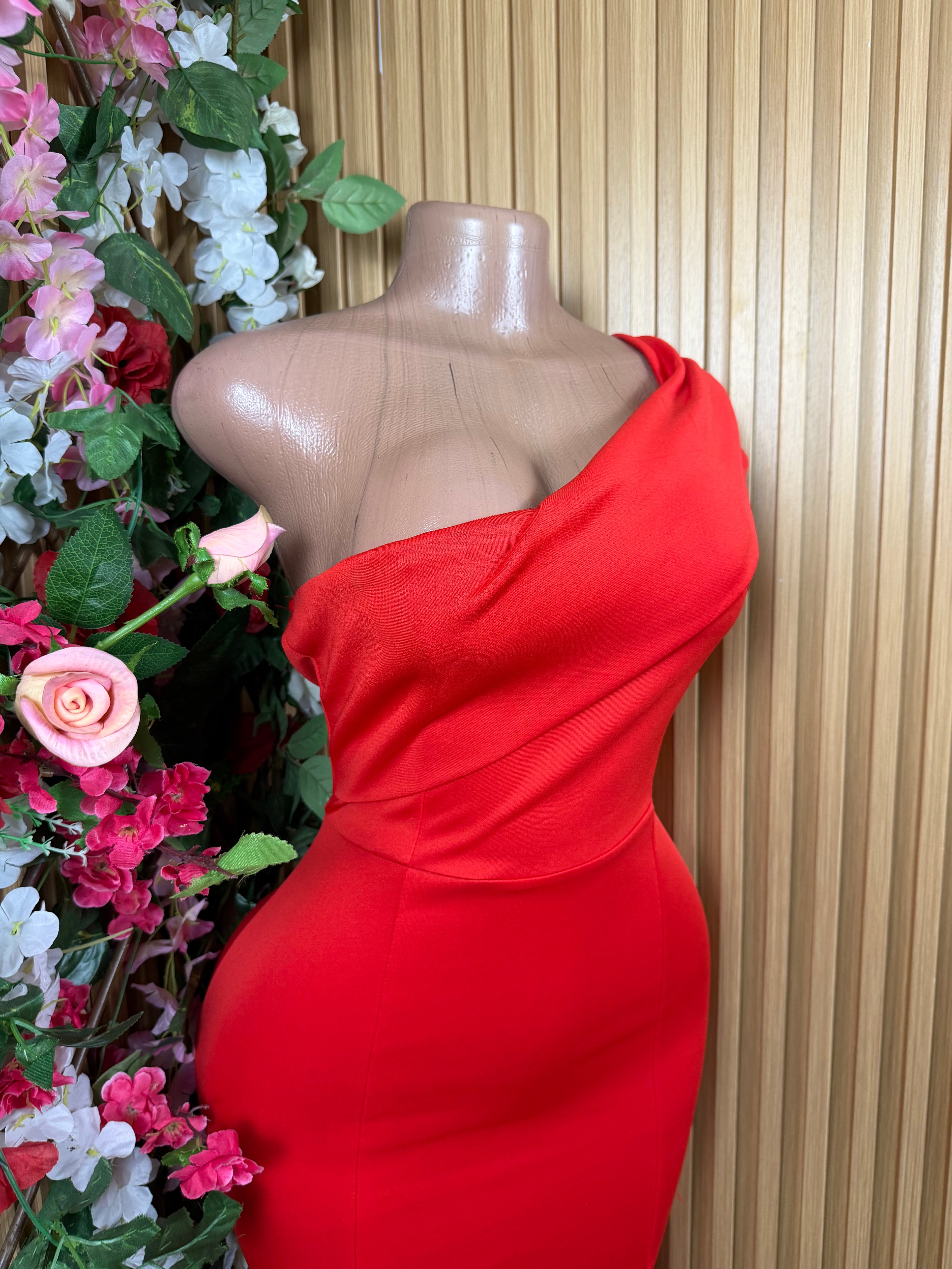 Robe moulante longue à une épaule-M