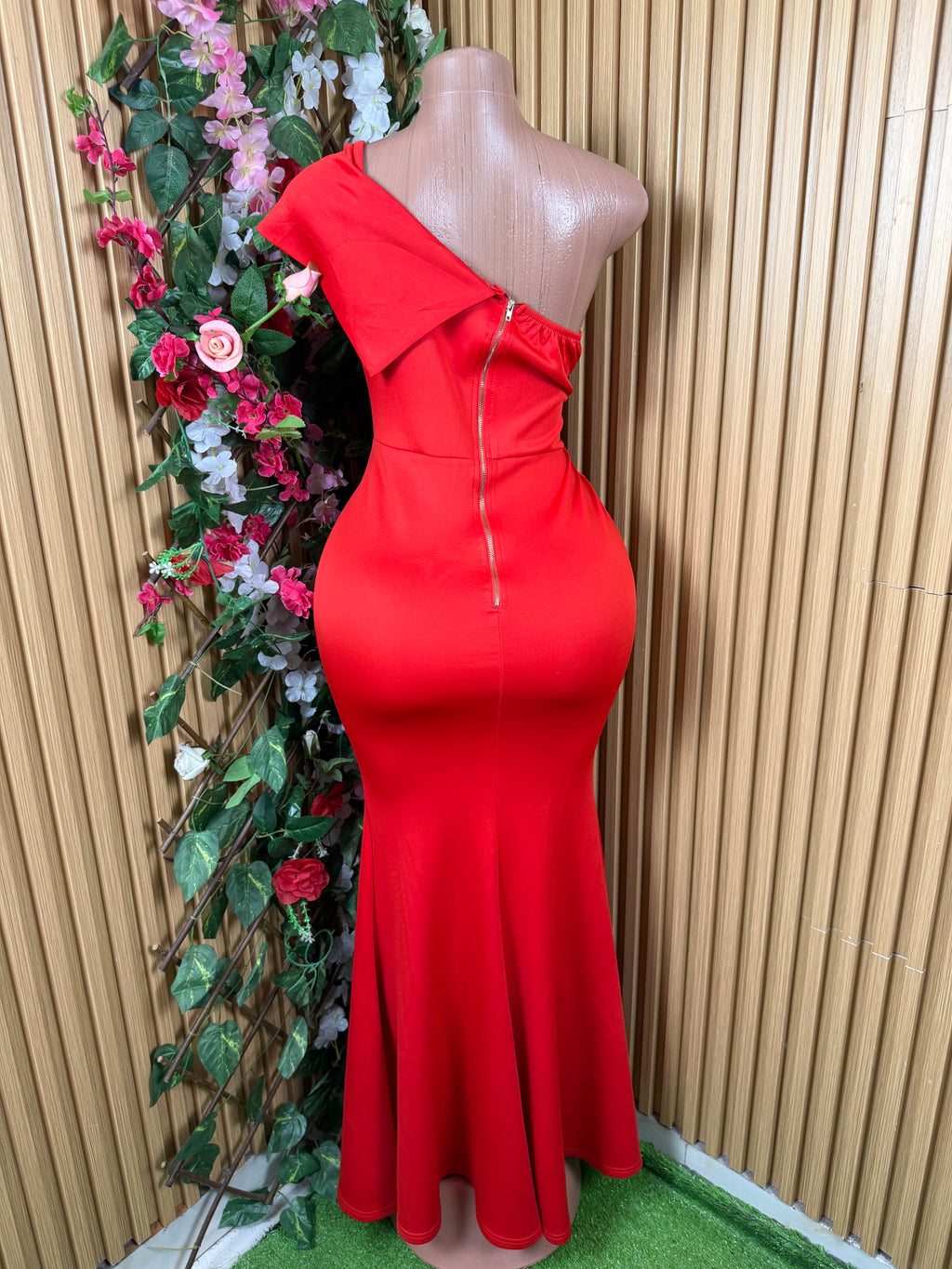 Robe moulante longue à une épaule-M