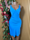 Robe moulante à fines bretelles décolletée-S