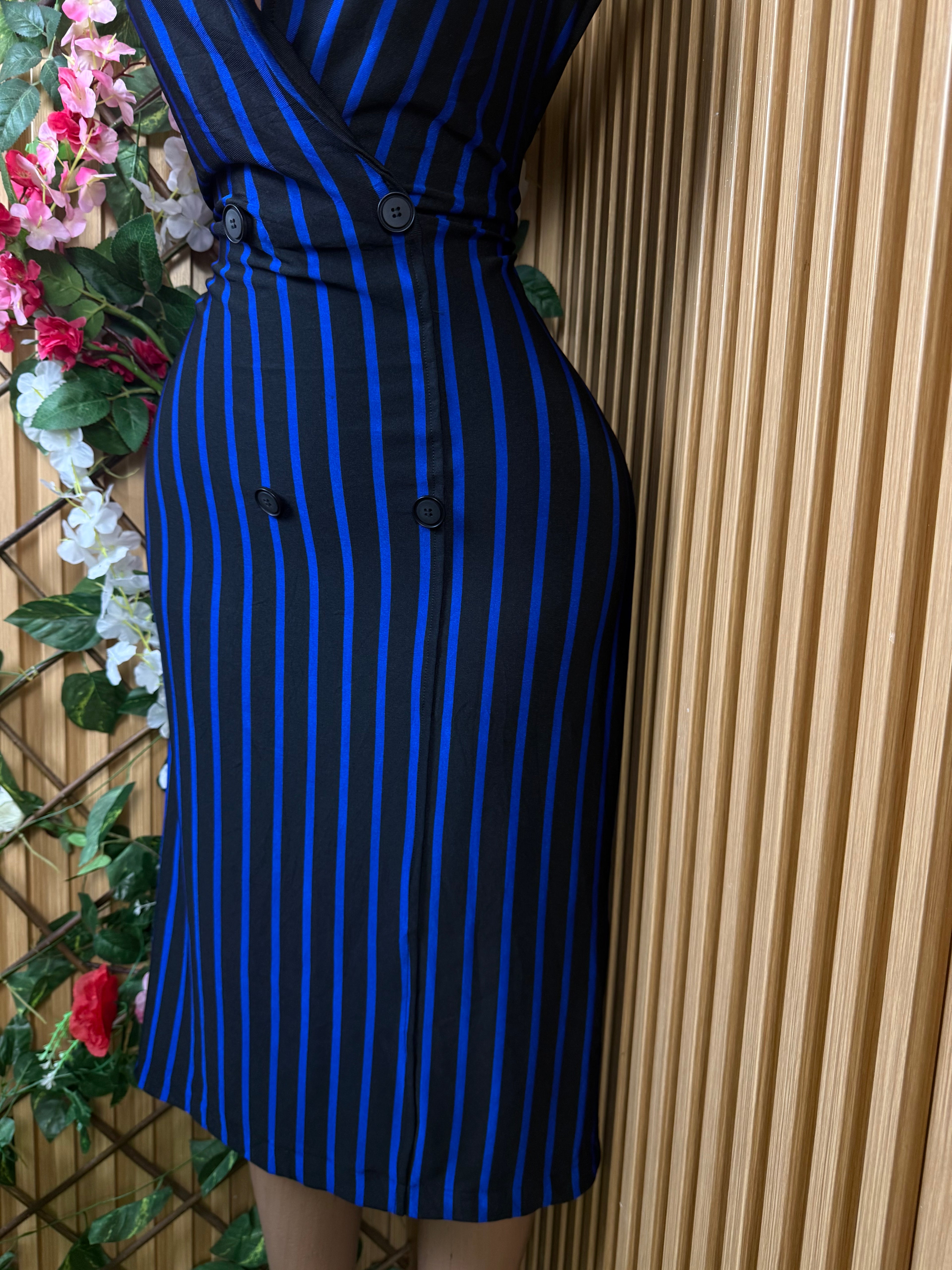 Robe droite longue manches courtes décollectée - Perluna Store
