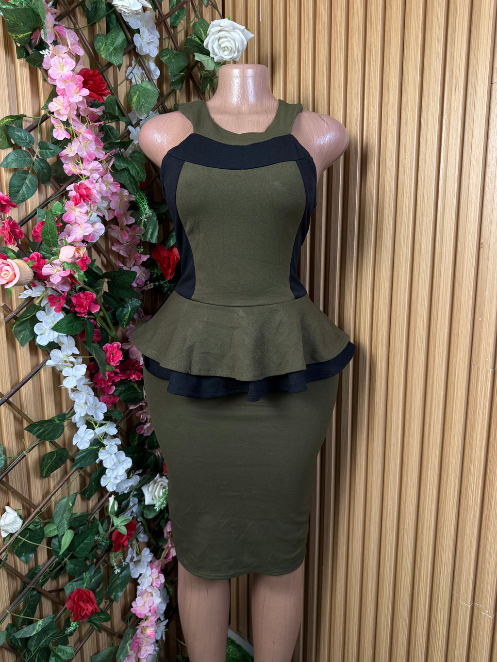 Robe moulante slim stylée sans manches - Perluna Store