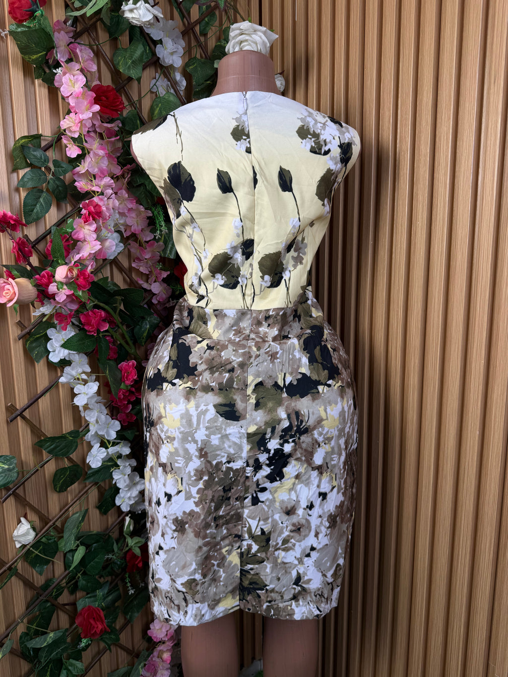 Robe moulante sans manches imprimée fleurie - Perluna Store