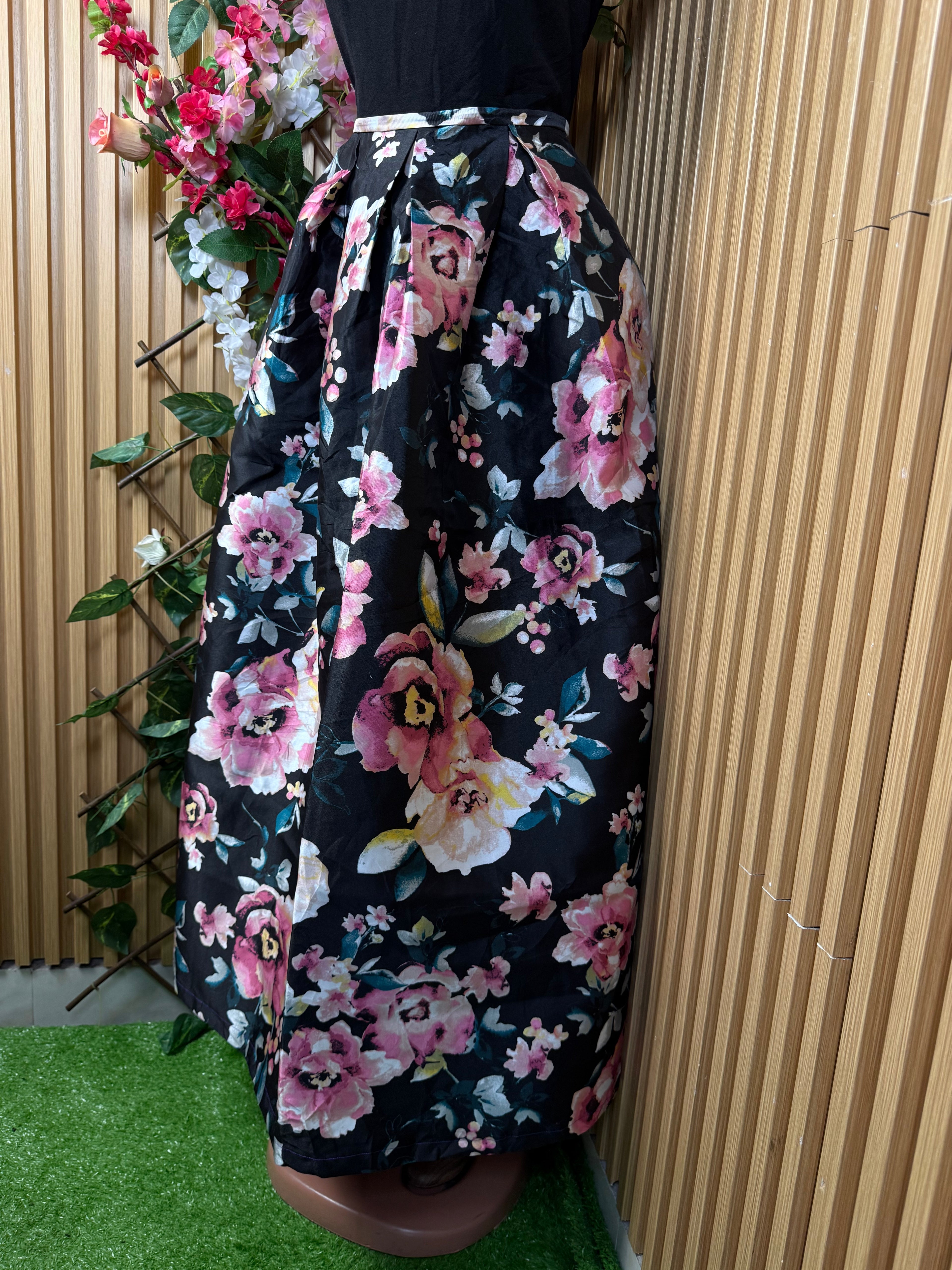 Robe évasée longues à fines bretelles décollectée - Perluna Store