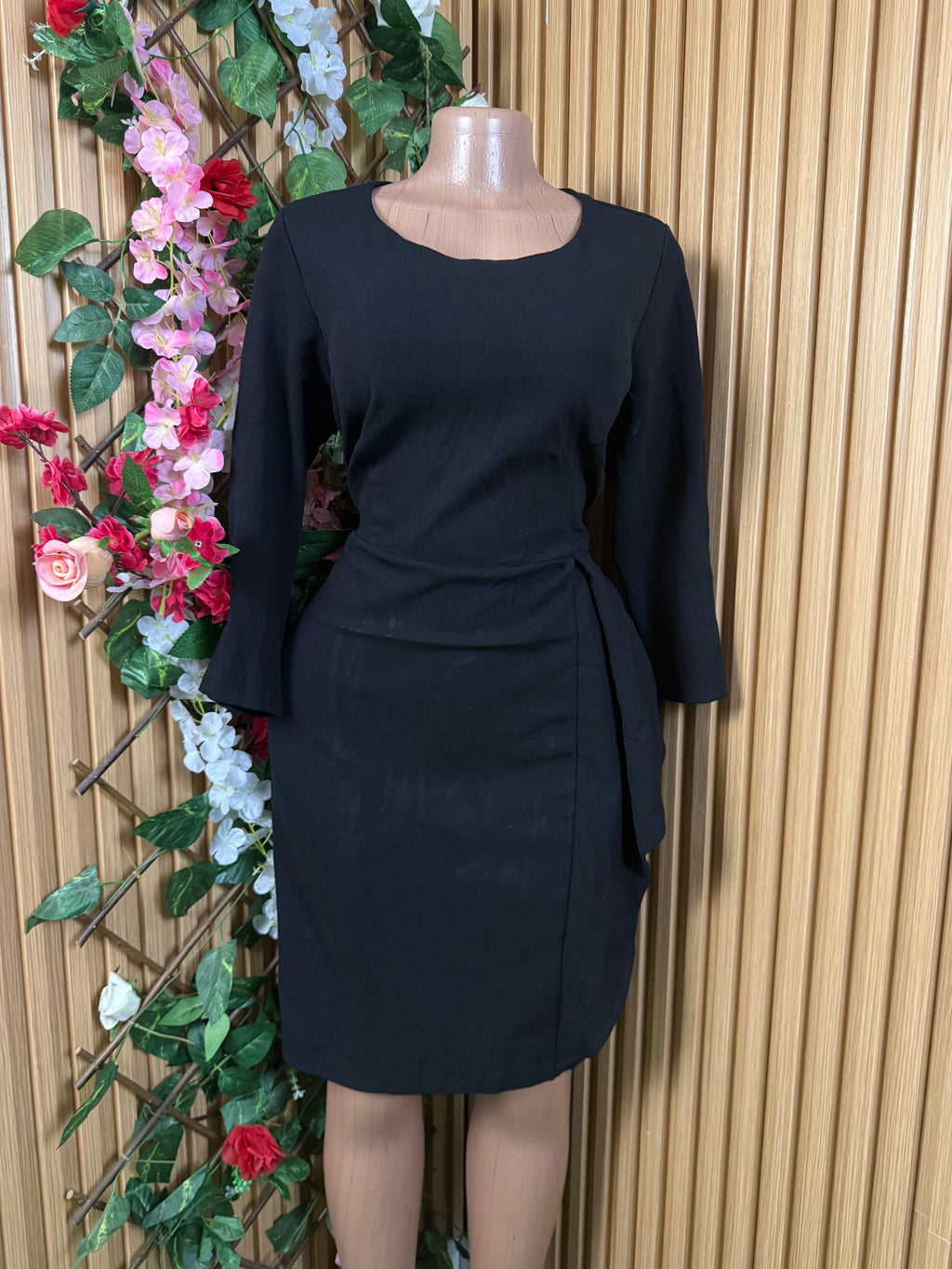 Robe moulante manches longues décollectée - Perluna Store