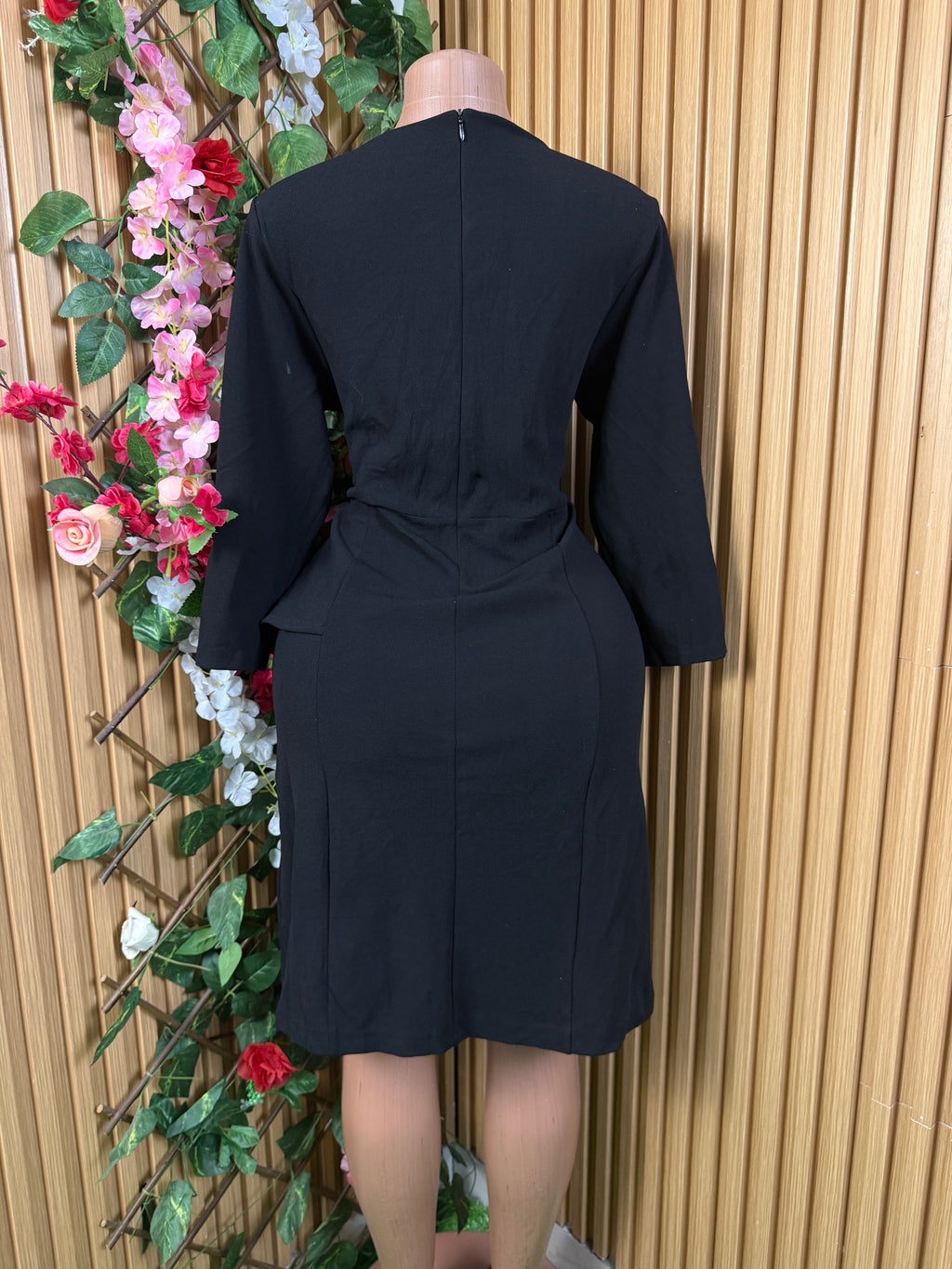 Robe moulante manches longues décollectée - Perluna Store