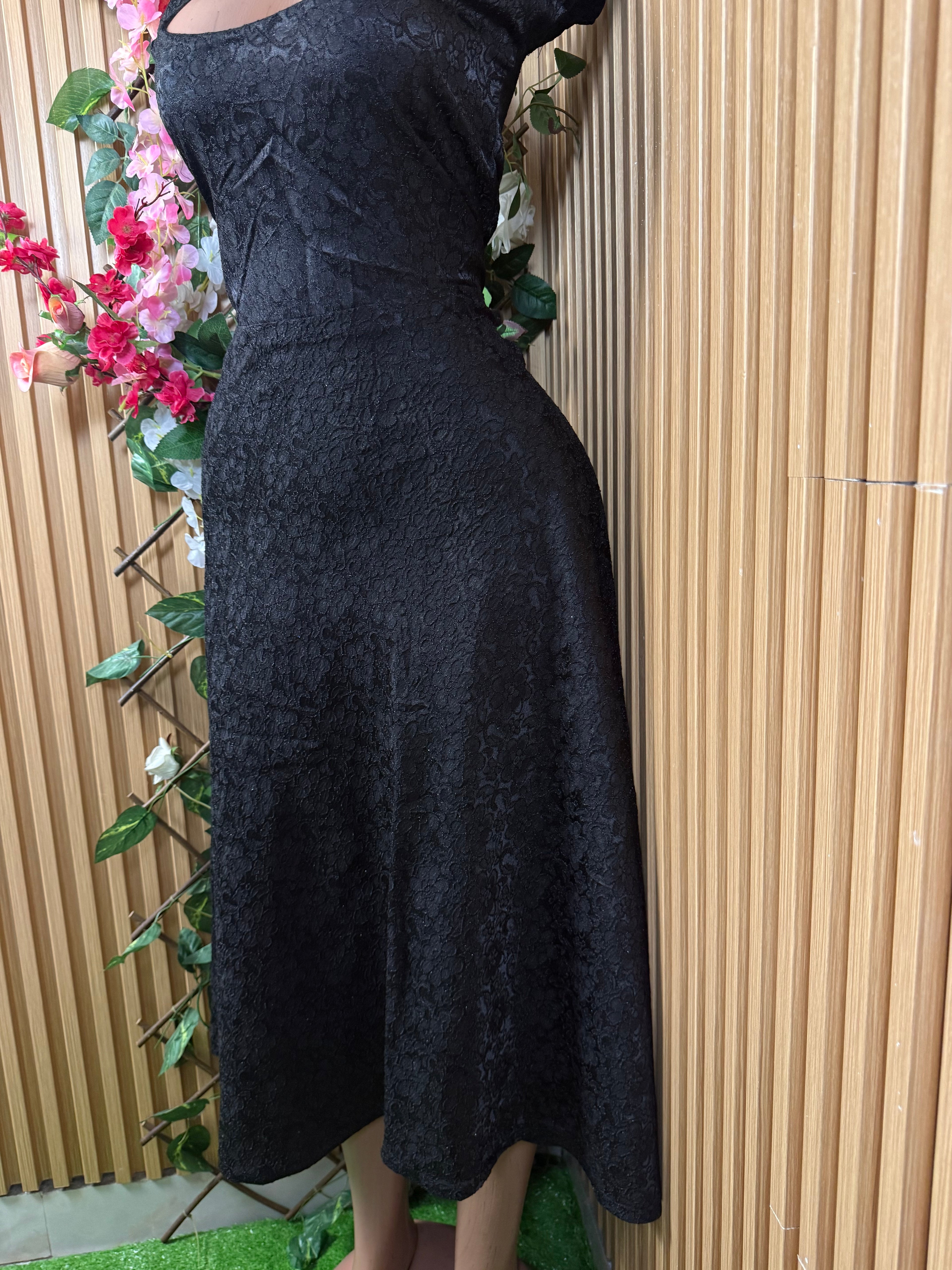 Robe évasée longue sans manches décollectée - Perluna Store