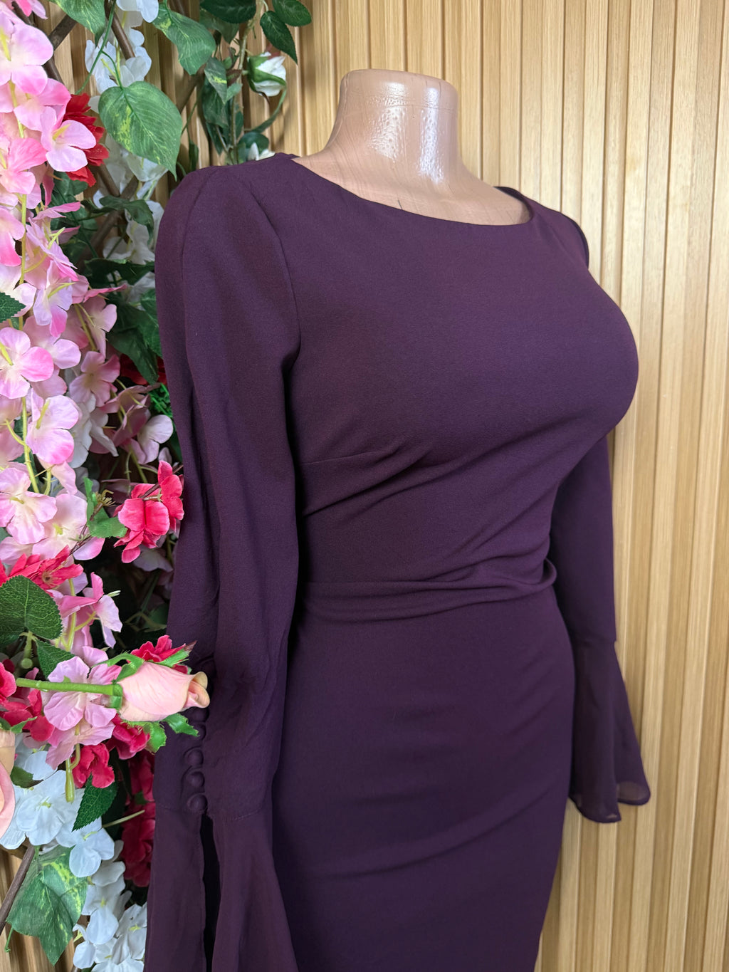 Robe moulante manches longues décollectuée - Perluna Store