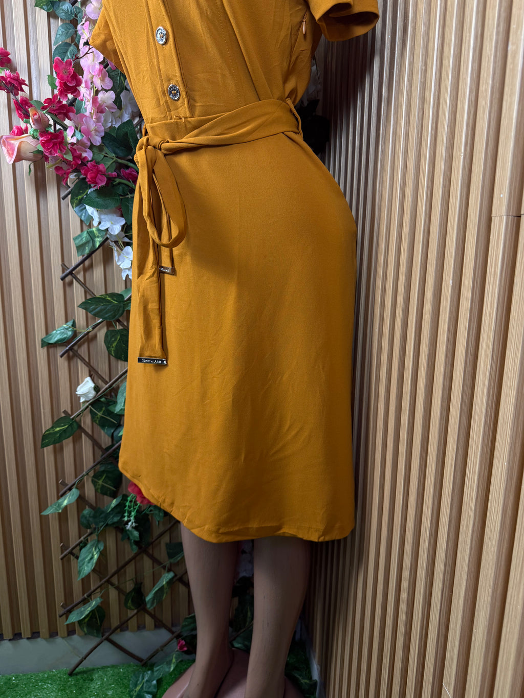 Robe évasé manches courtes à col chemeise avec boutons - Perluna Store