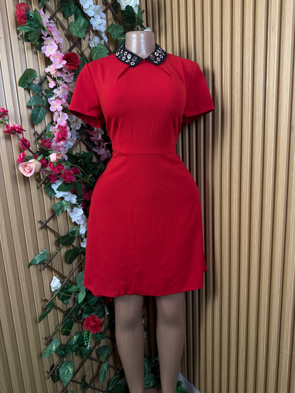 Robe droite slim manches courtes à col chemise - Perluna Store