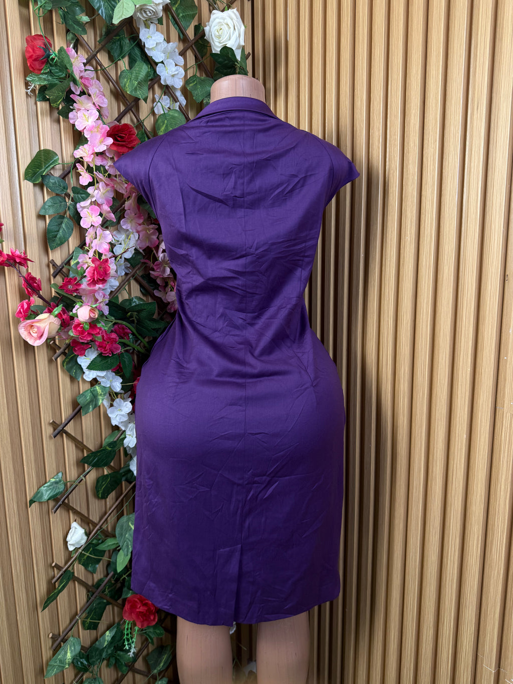 Robe moulante sans manches décollectée - Perluna Store
