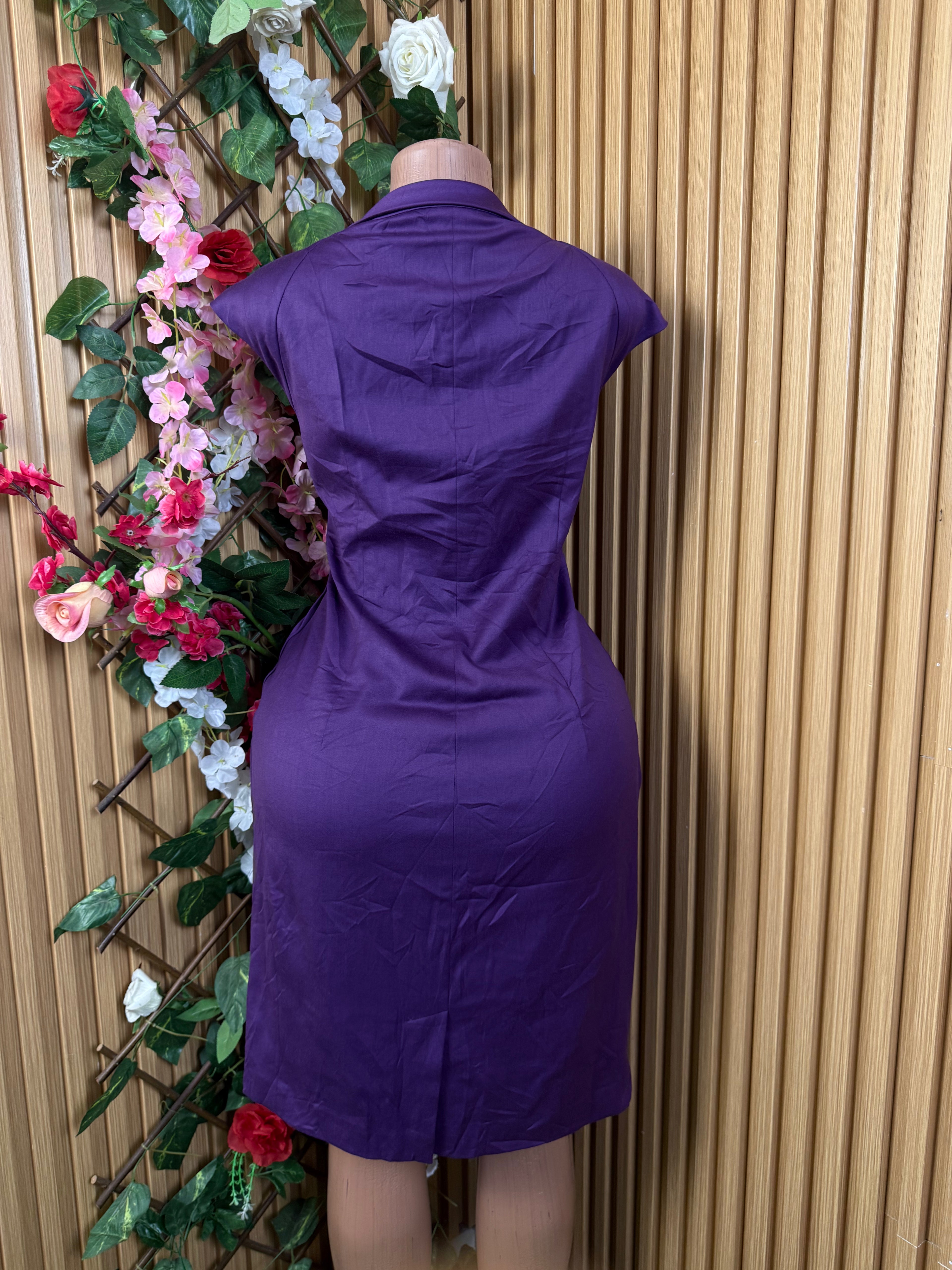 Robe moulante sans manches décollectée - Perluna Store