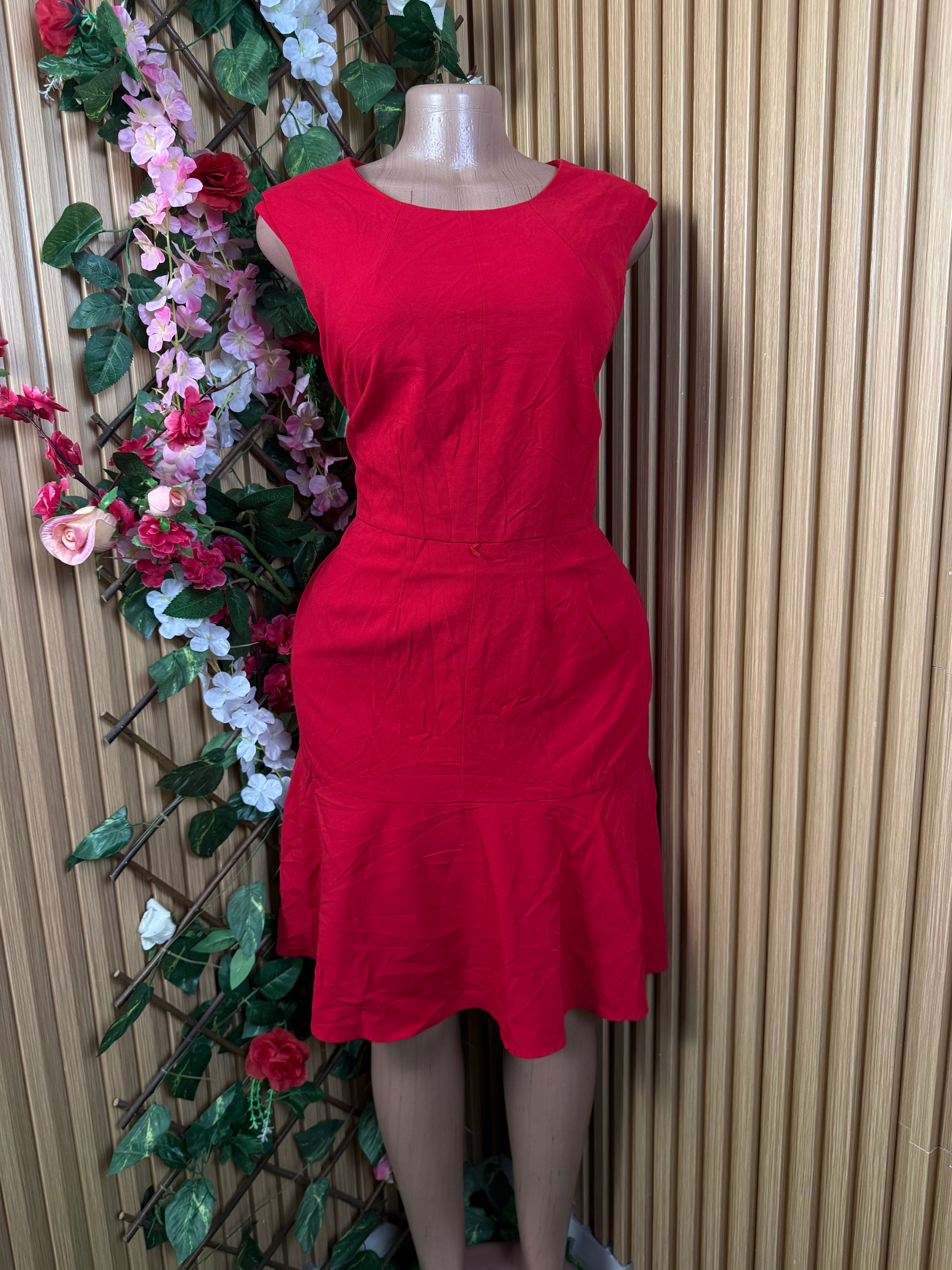 Robe évasée  sans manches décollectée - Perluna Store