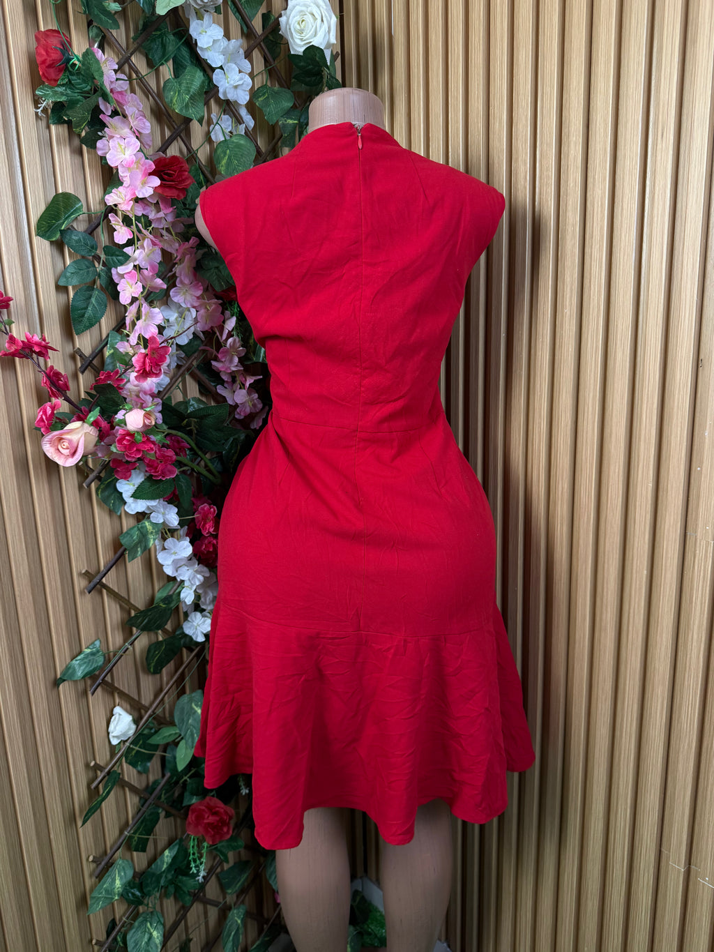 Robe évasée  sans manches décollectée - Perluna Store