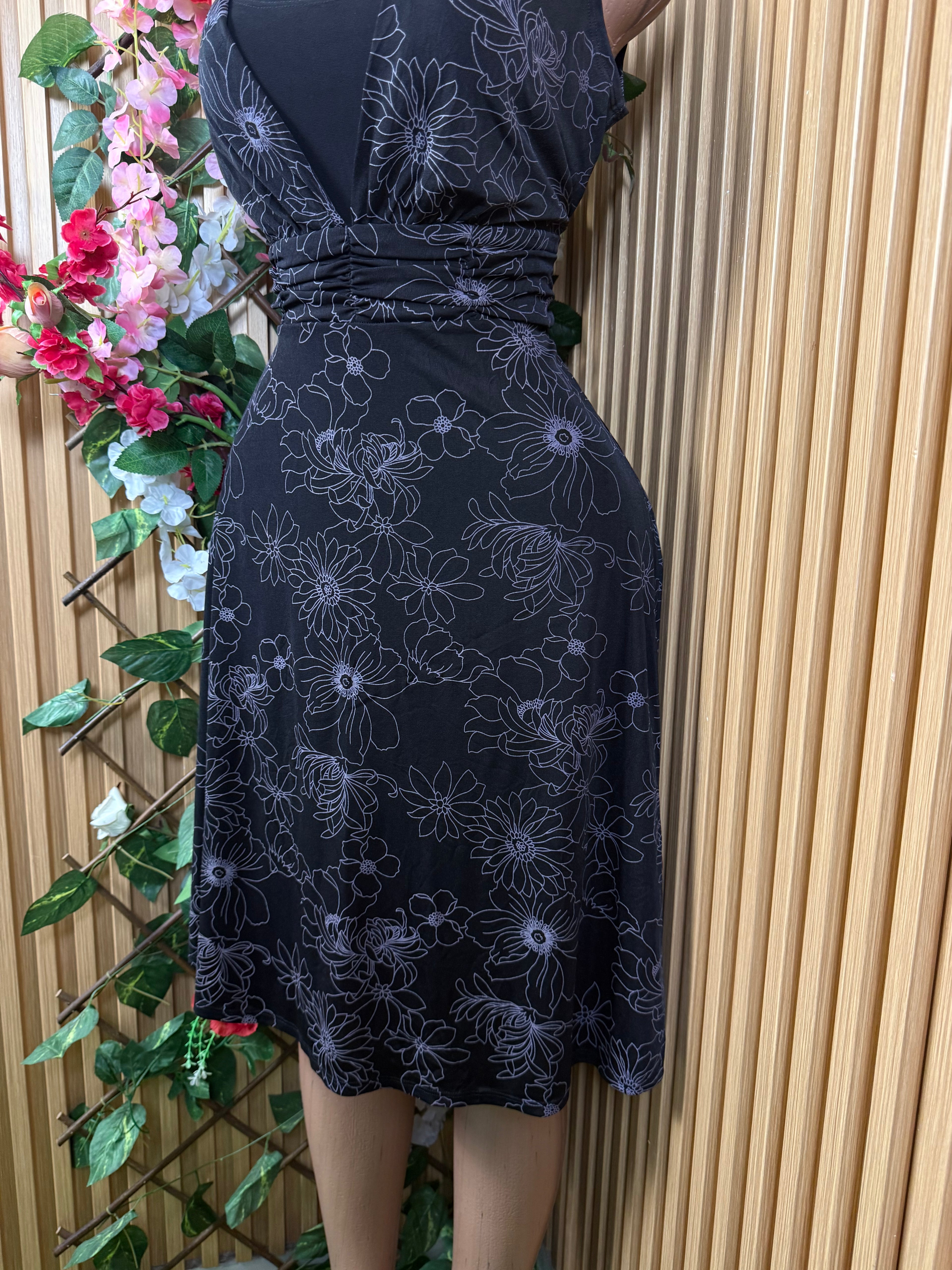 Robe évasée sans manches col carré - Perluna Store