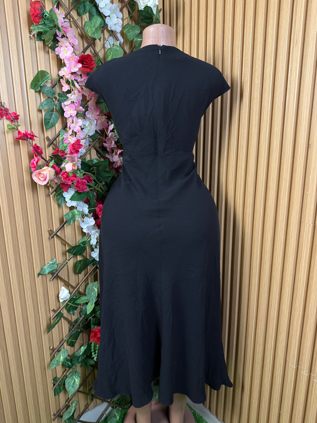 Robe évasée longue sans manches décollectée - Perluna Store