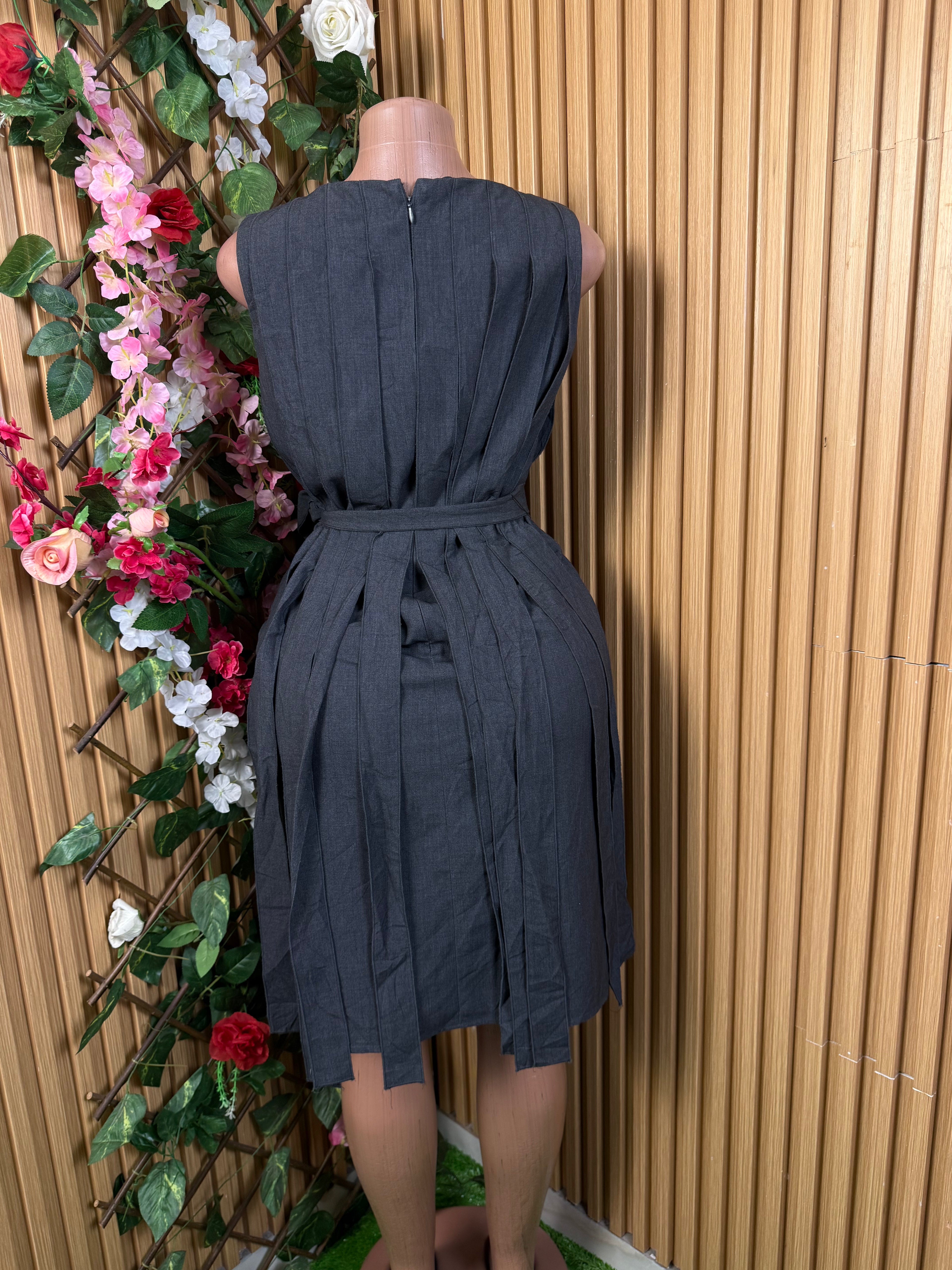 Robe droite stylée sans manches courtes ceintrée - Perluna Store